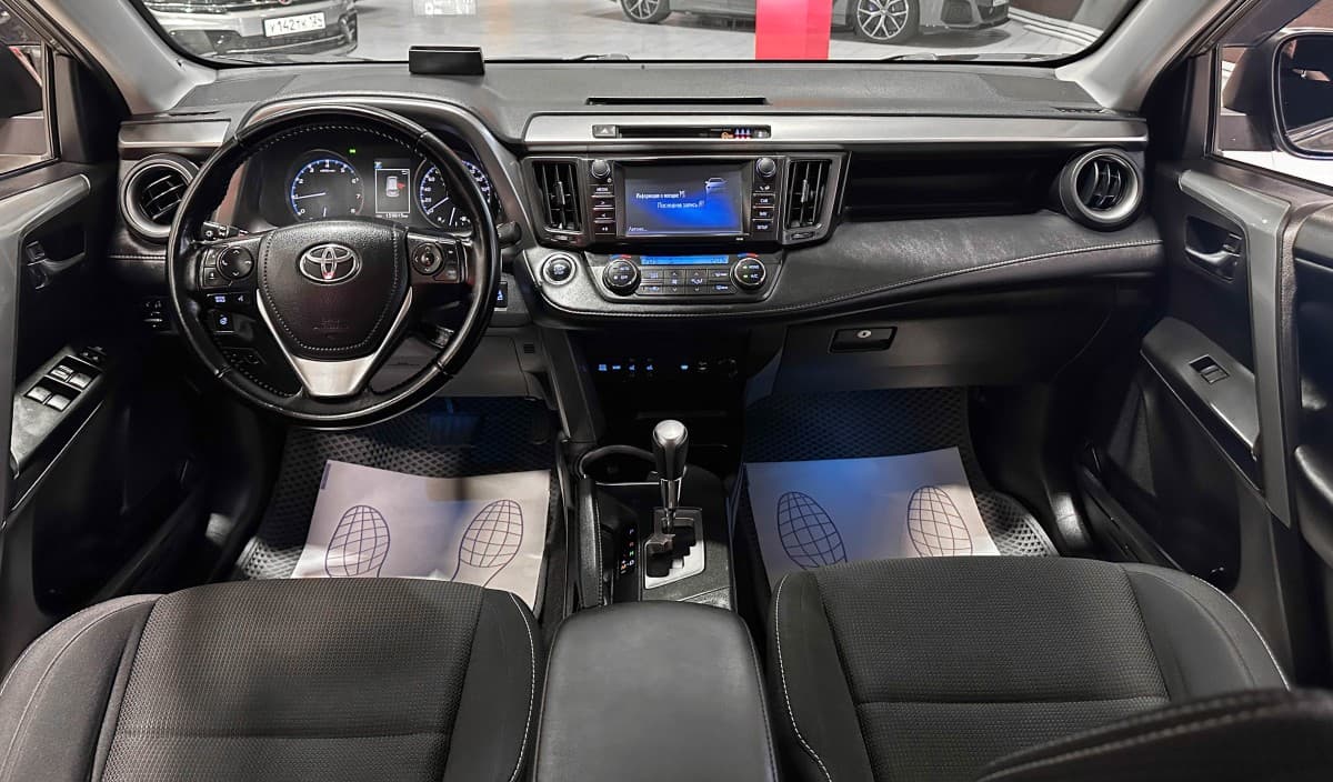 Toyota RAV4 - фото 28