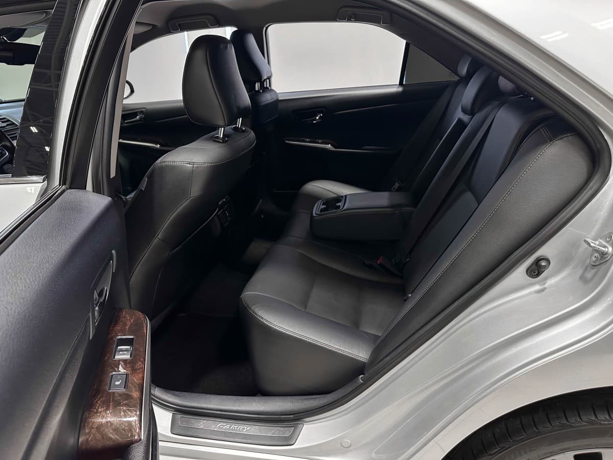 Toyota Camry - фото 12
