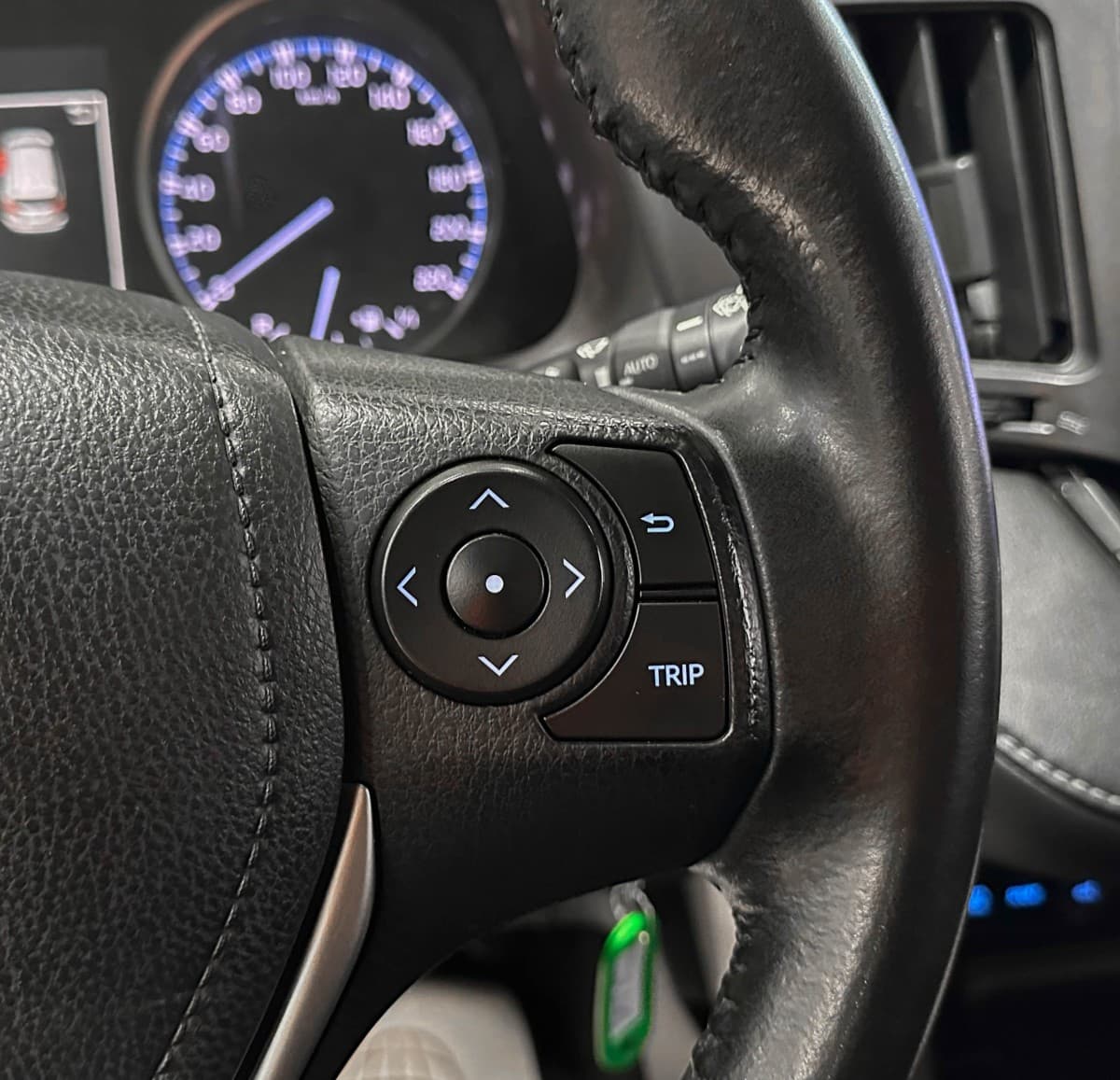 Toyota RAV4 - фото 20