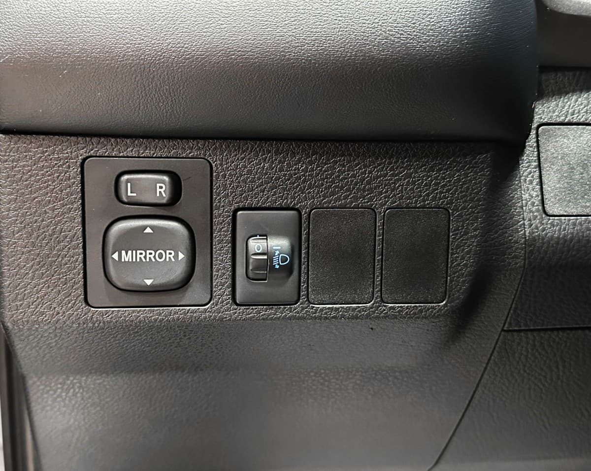 Toyota RAV4 - фото 18