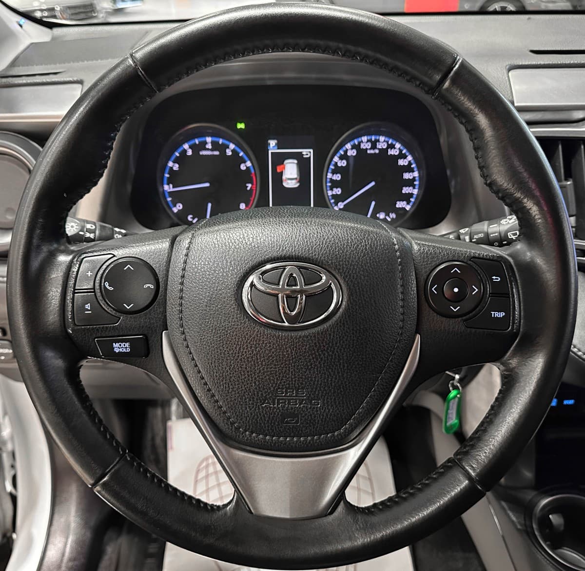 Toyota RAV4 - фото 26