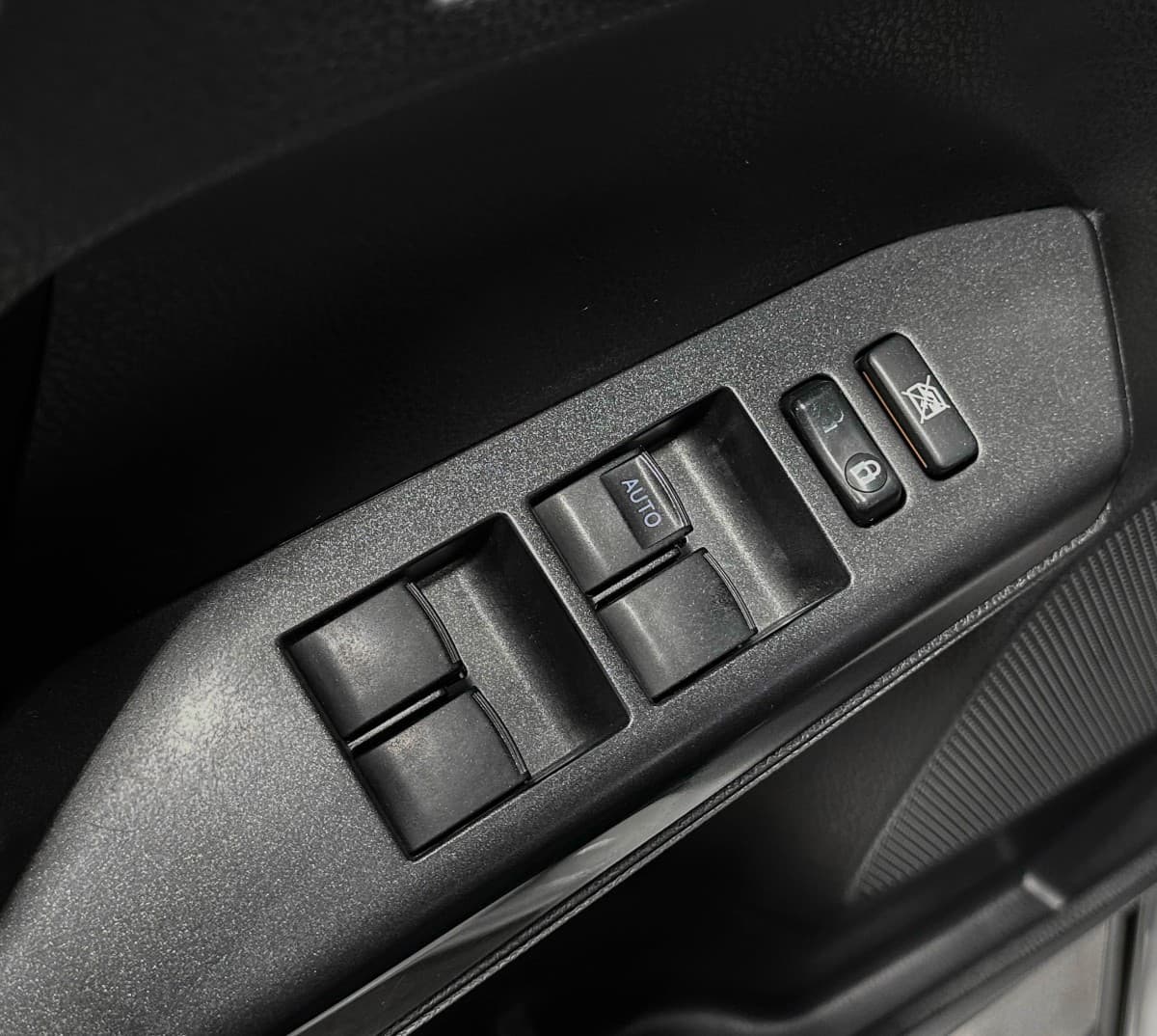 Toyota RAV4 - фото 17
