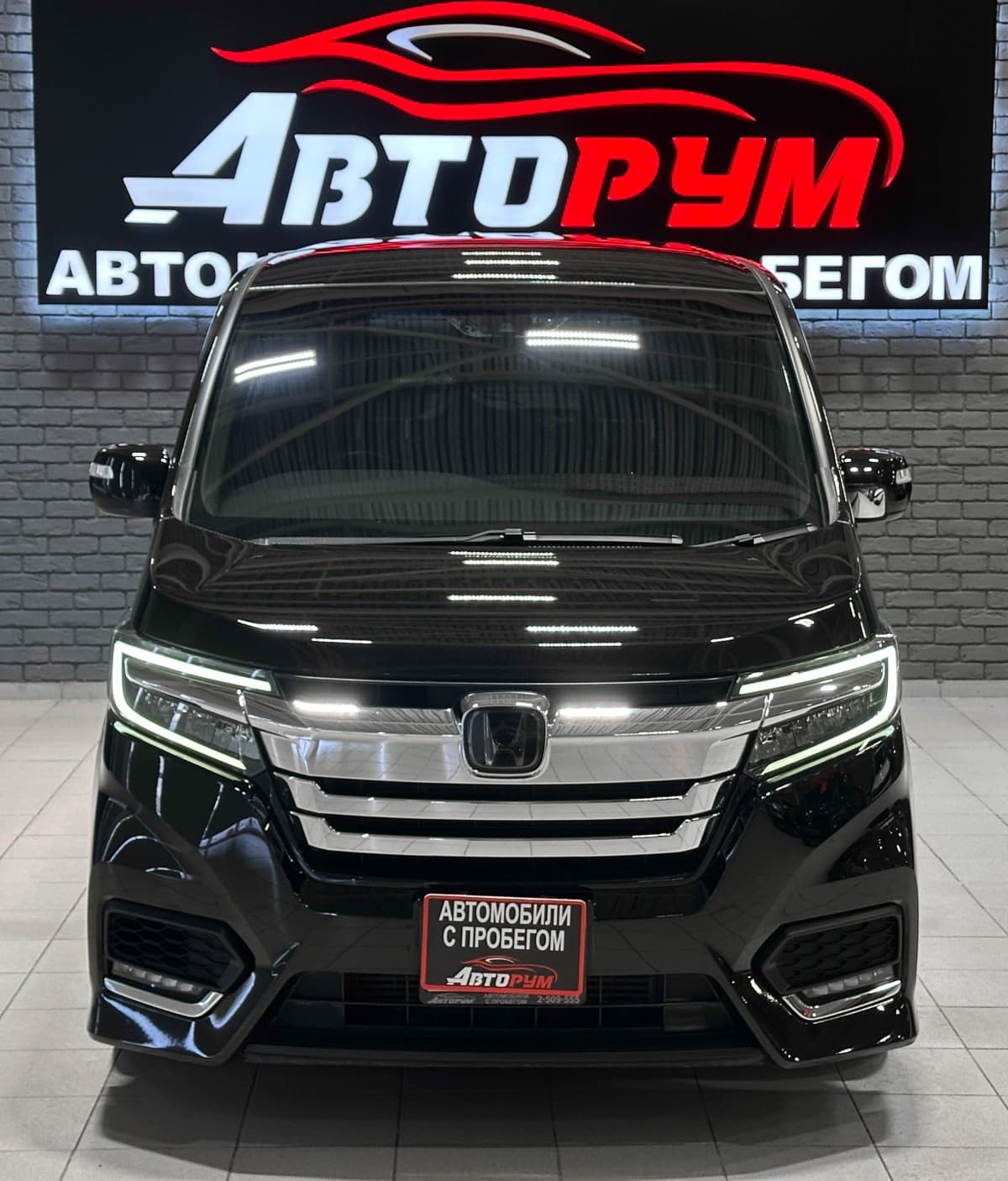 Honda Stepwgn Spada - 3