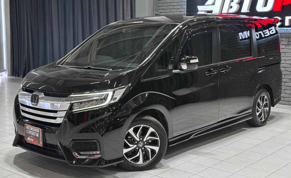 Honda Stepwgn Spada - 2