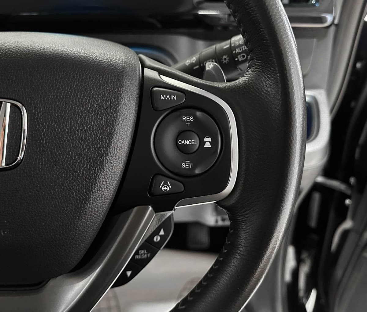 Honda Stepwgn Spada - фото 23