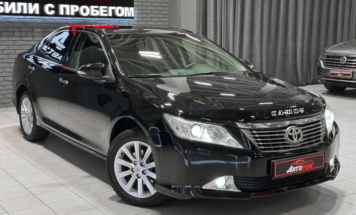 Toyota Camry - 5