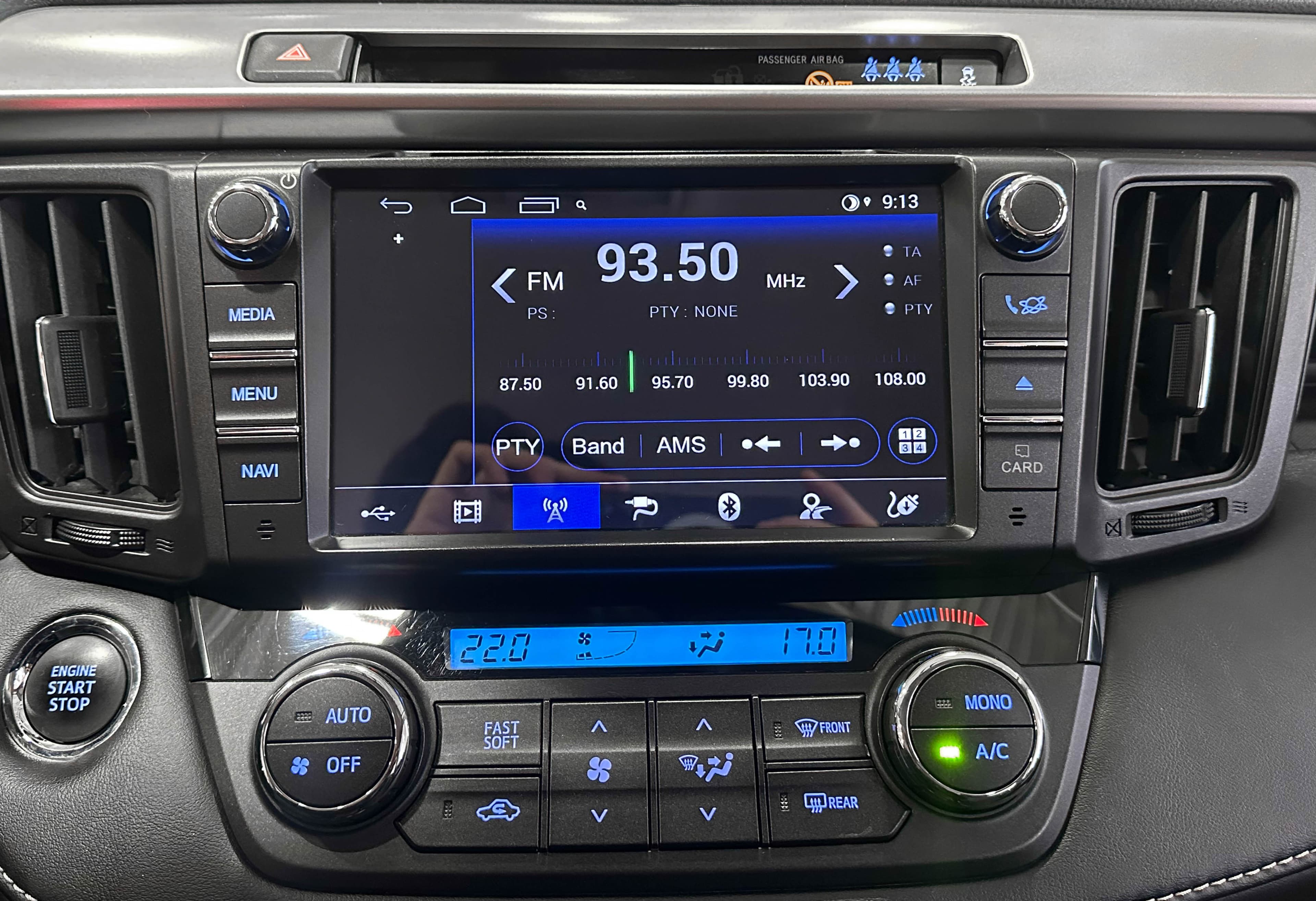Toyota RAV4 - фото 22