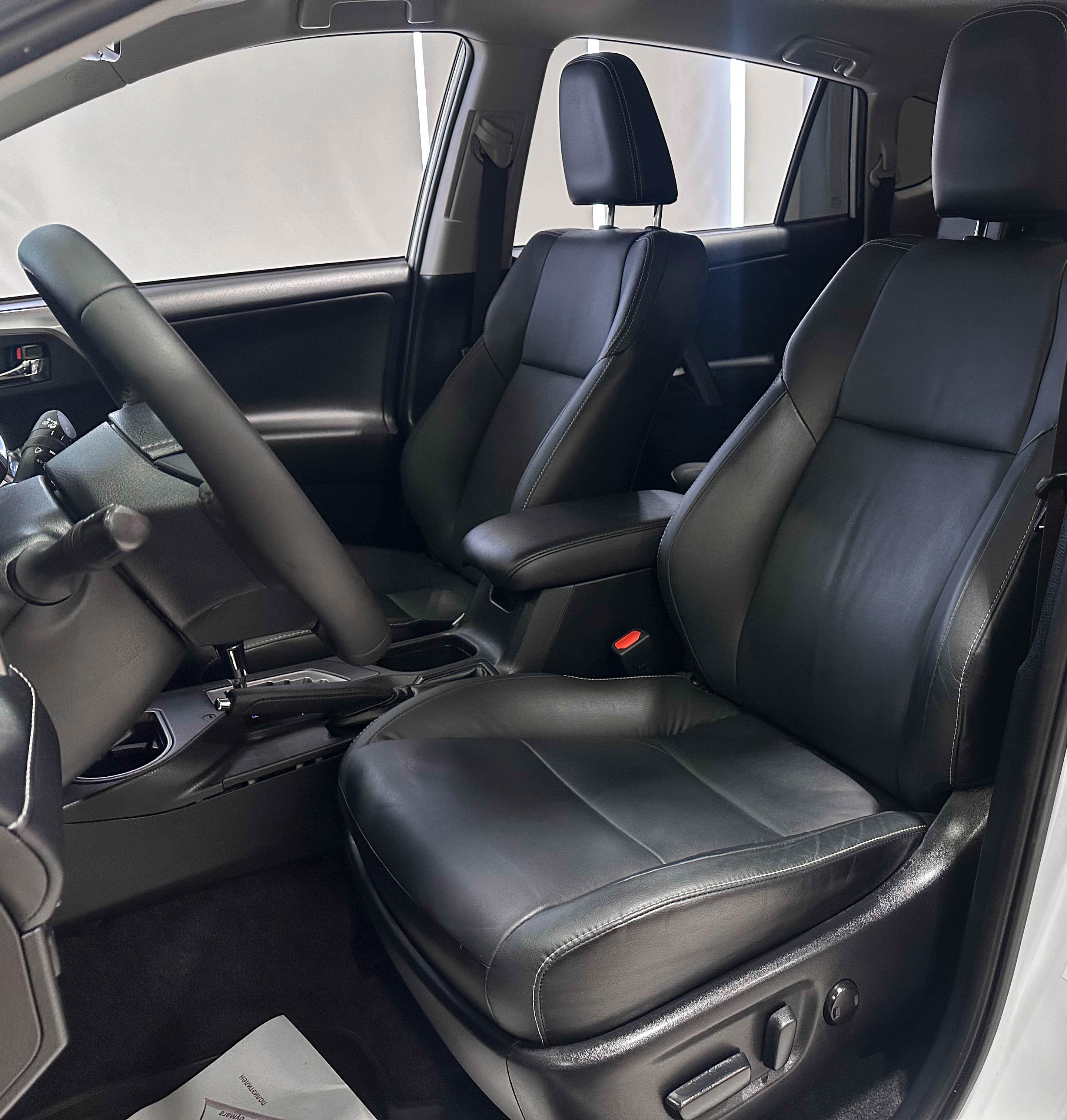 Toyota RAV4 - фото 10
