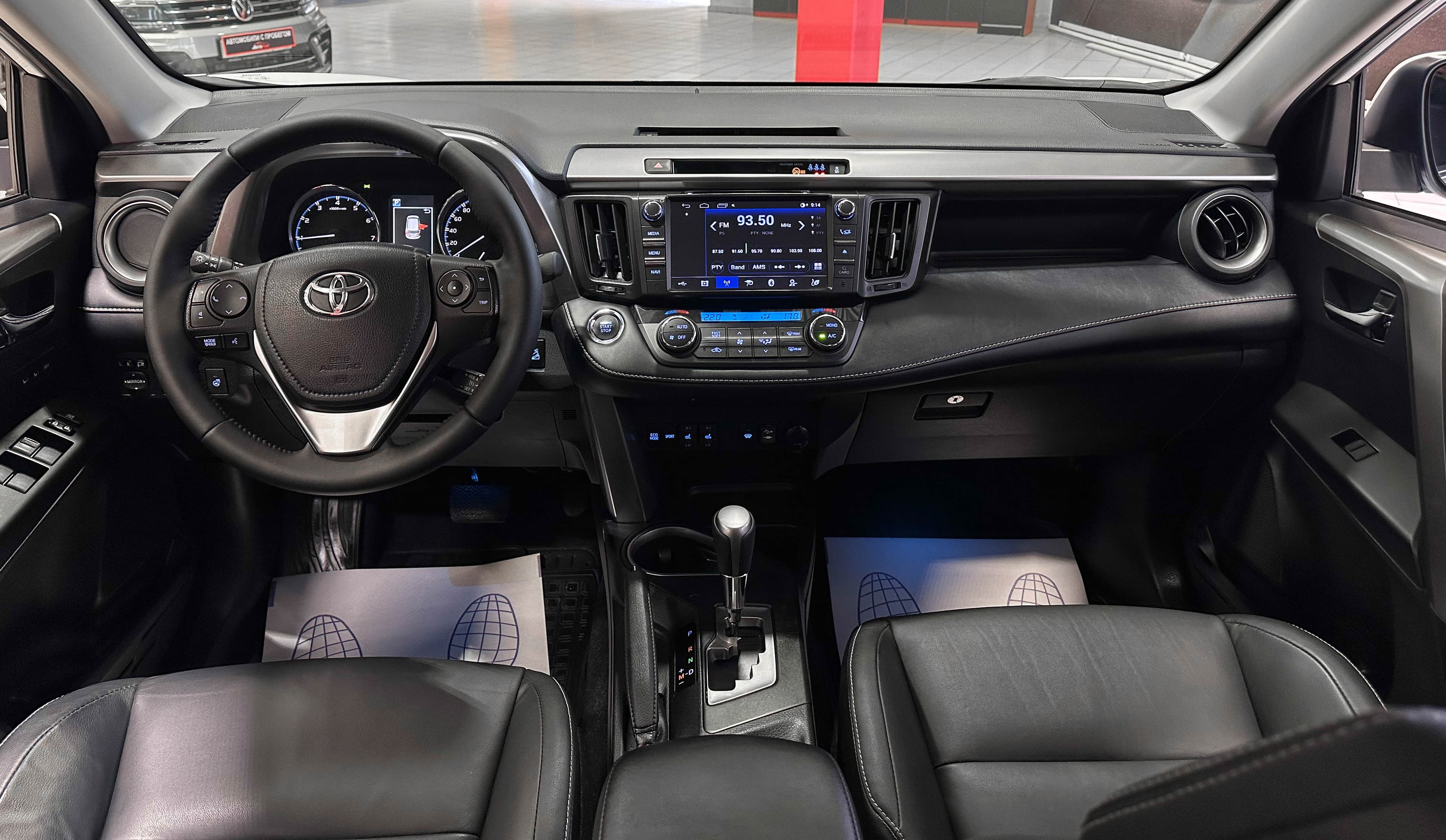 Toyota RAV4 - фото 26