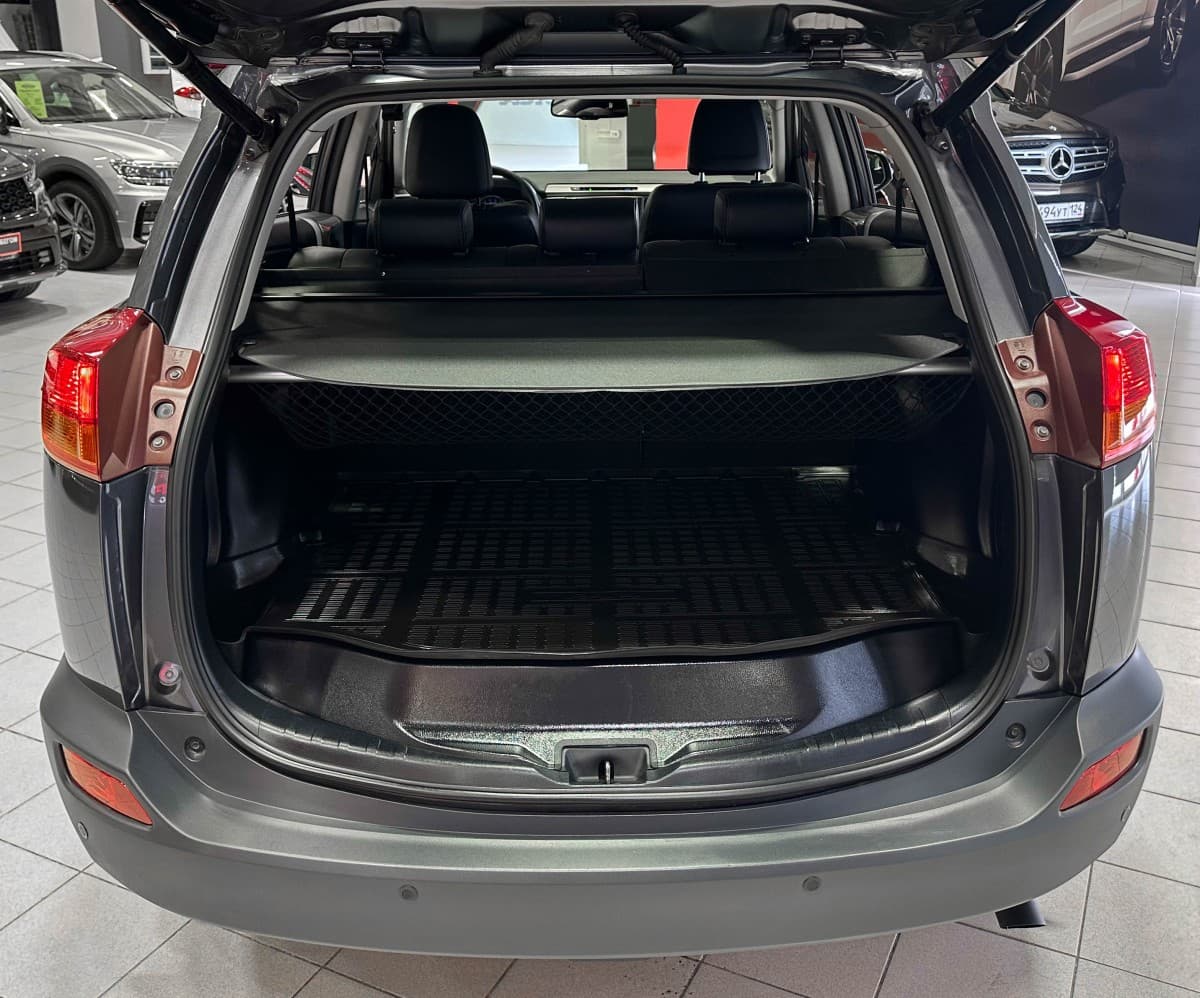 Toyota RAV4 - фото 13