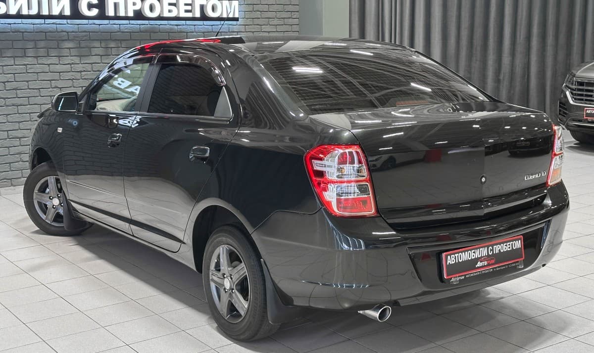 Chevrolet Cobalt - фото 9