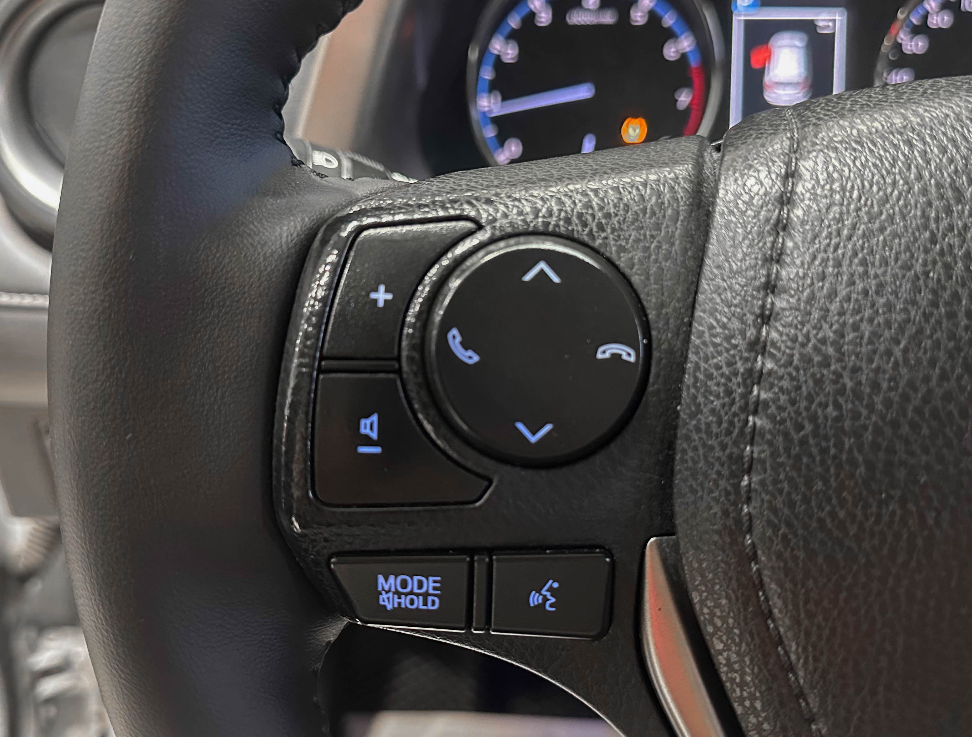 Toyota RAV4 - фото 19