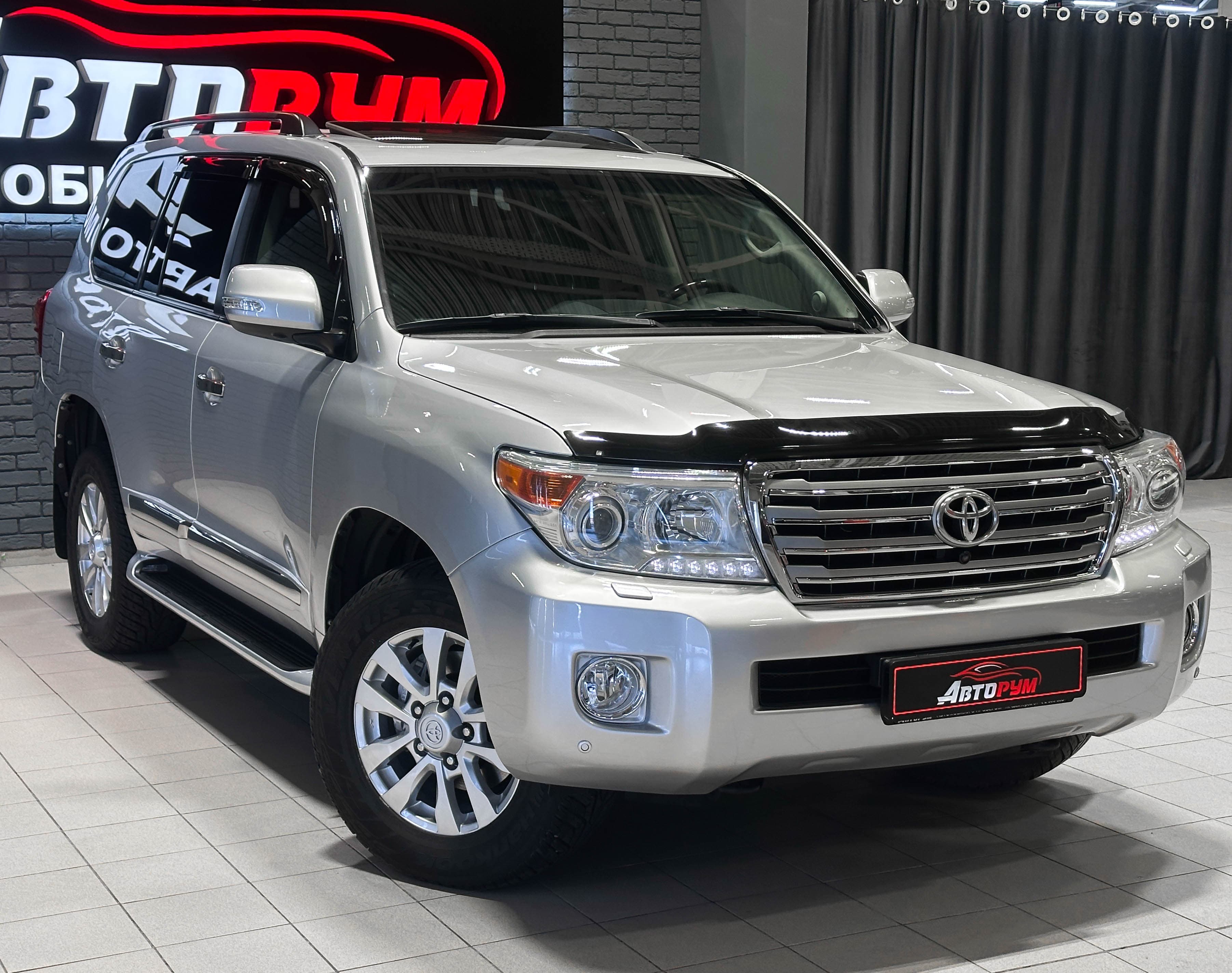 Toyota Land Cruiser - 5
