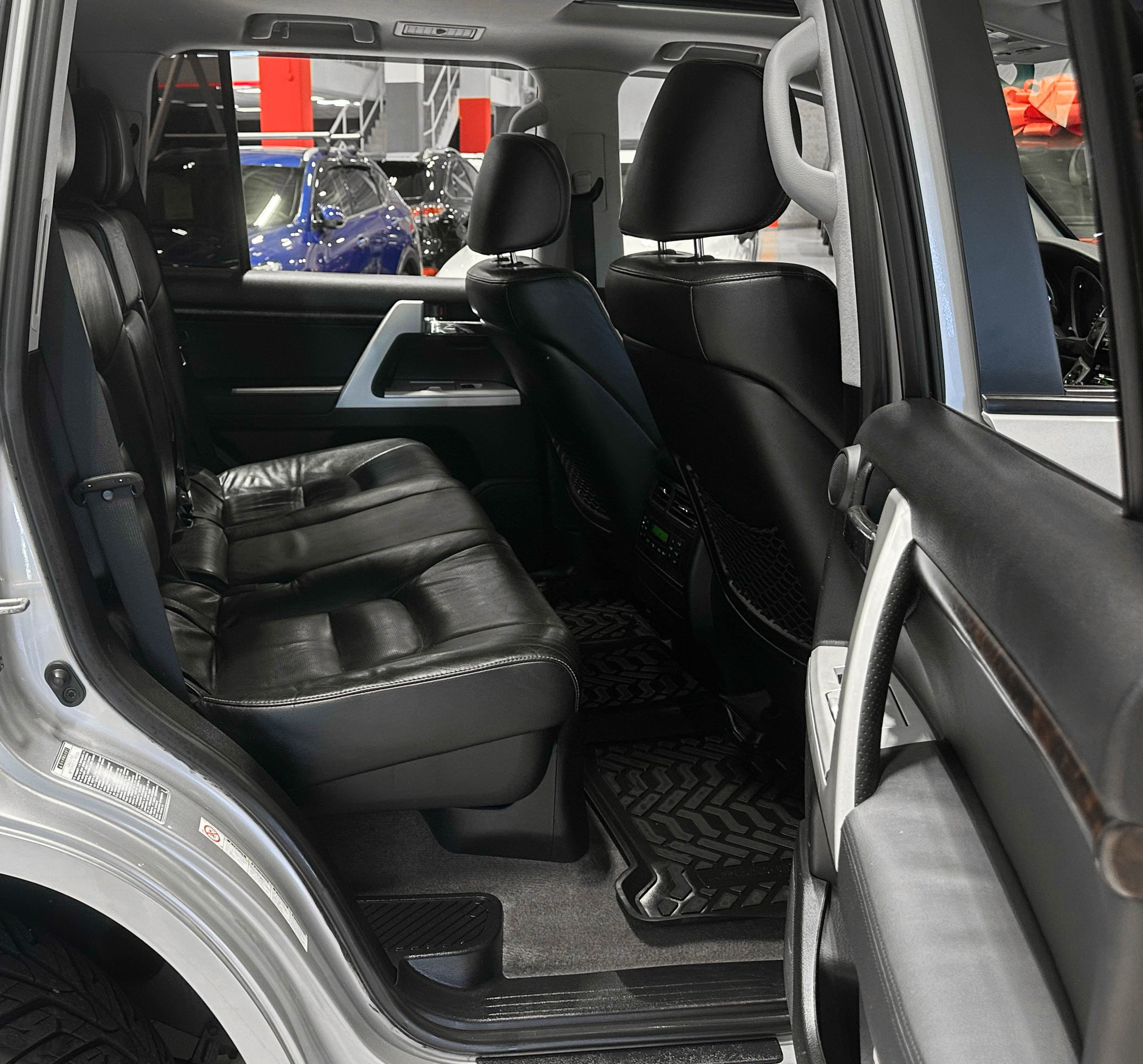 Toyota Land Cruiser - фото 13