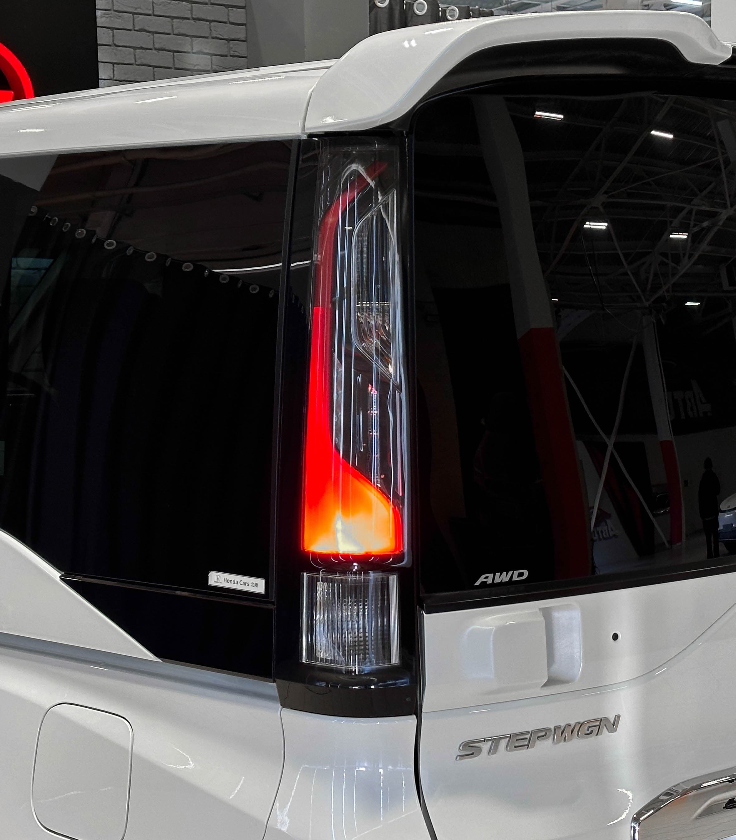 Honda Stepwgn SPADA - фото 8