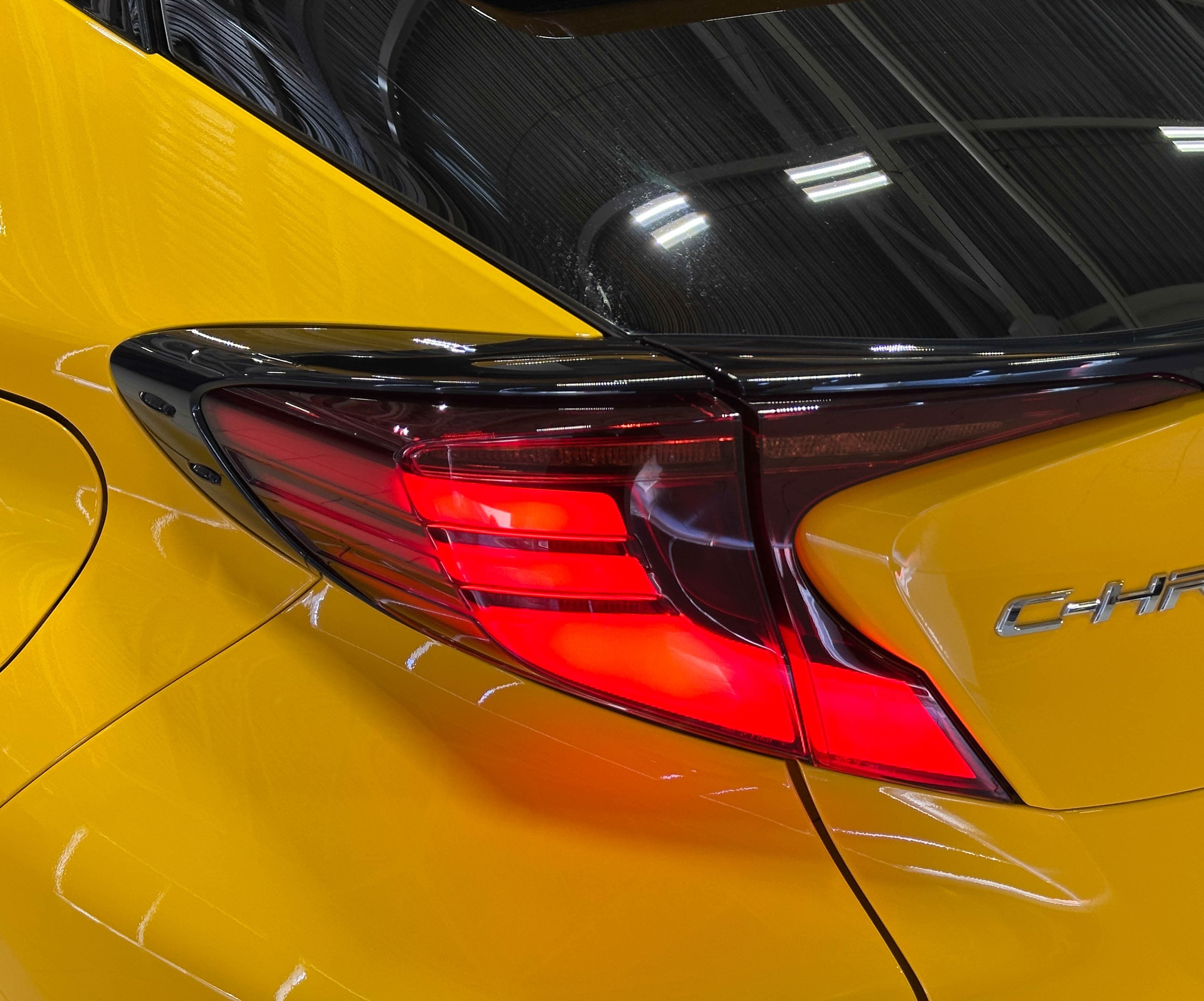 Toyota C-HR - фото 8