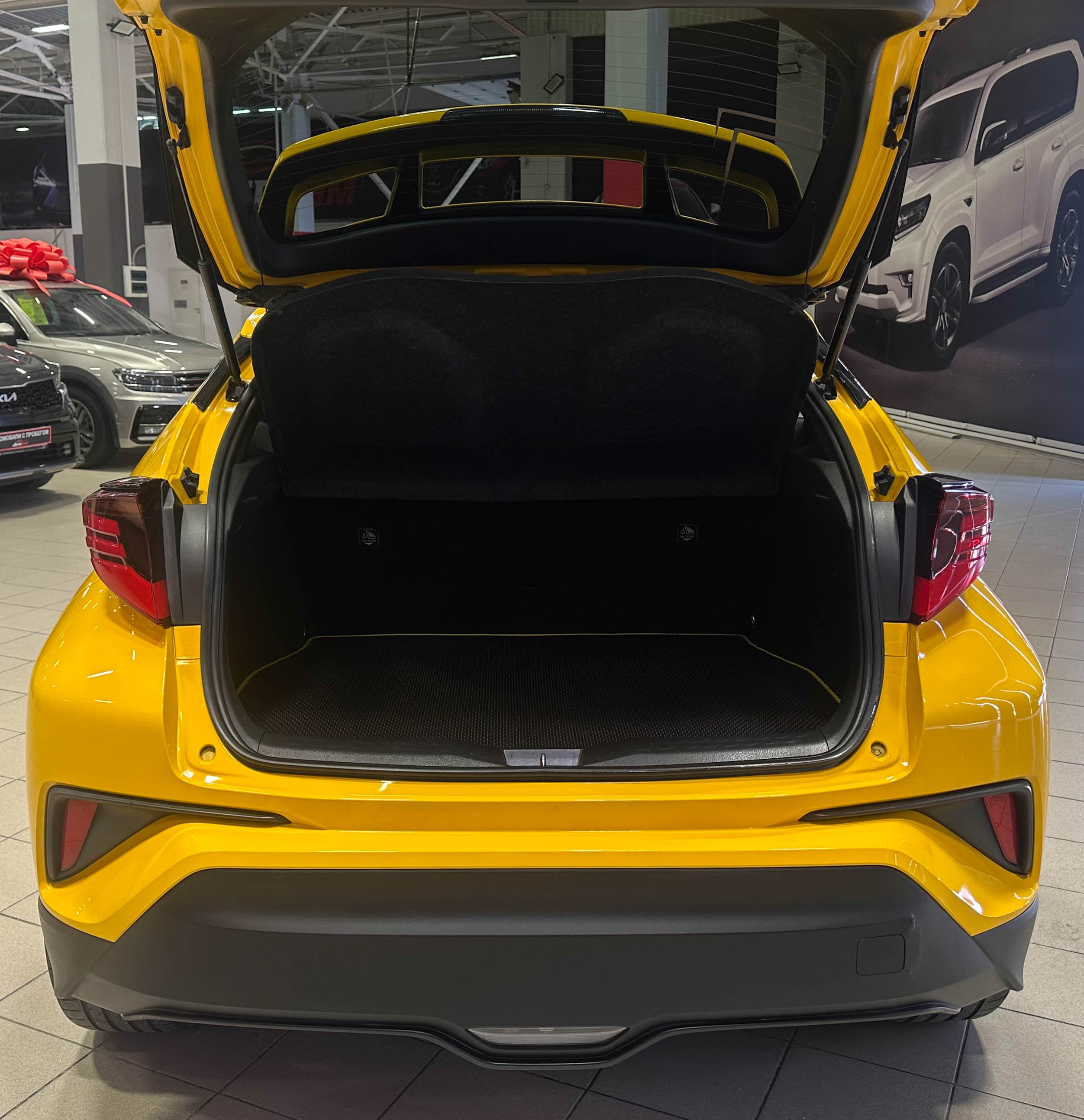 Toyota C-HR - фото 13