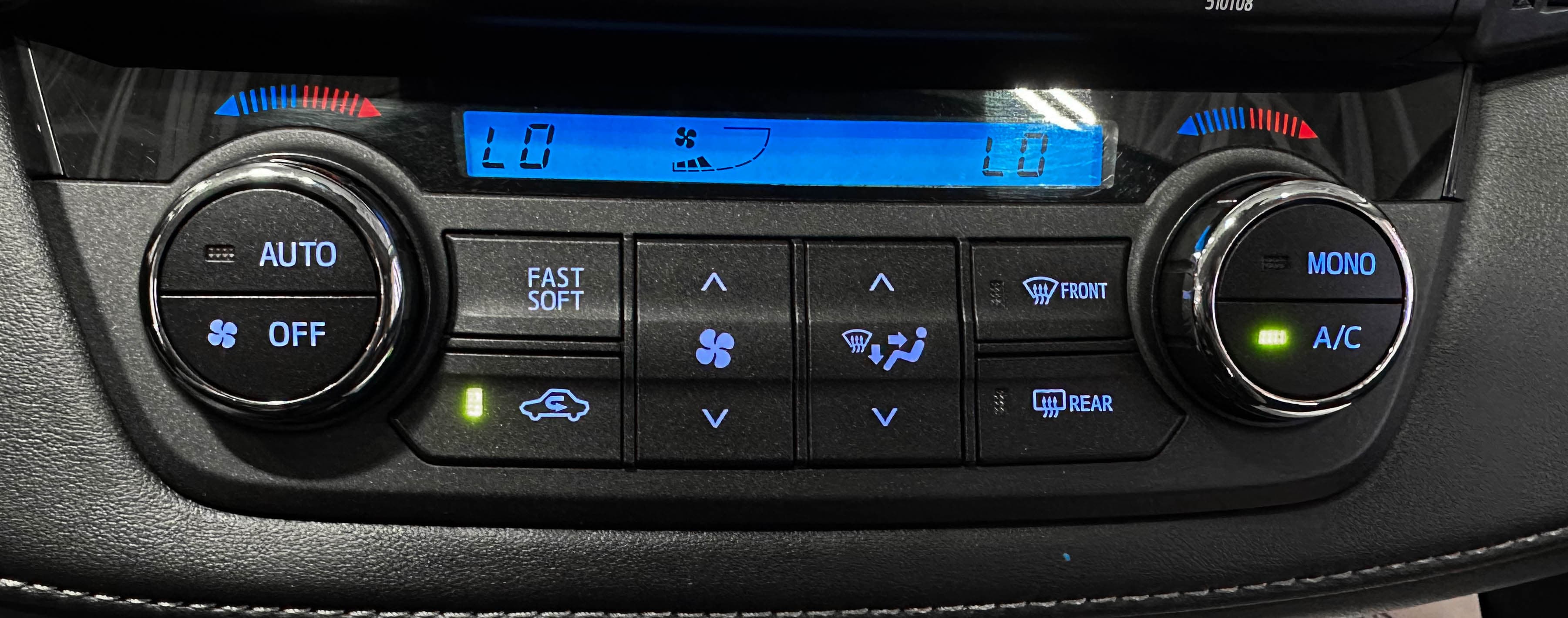 Toyota RAV4 - фото 24