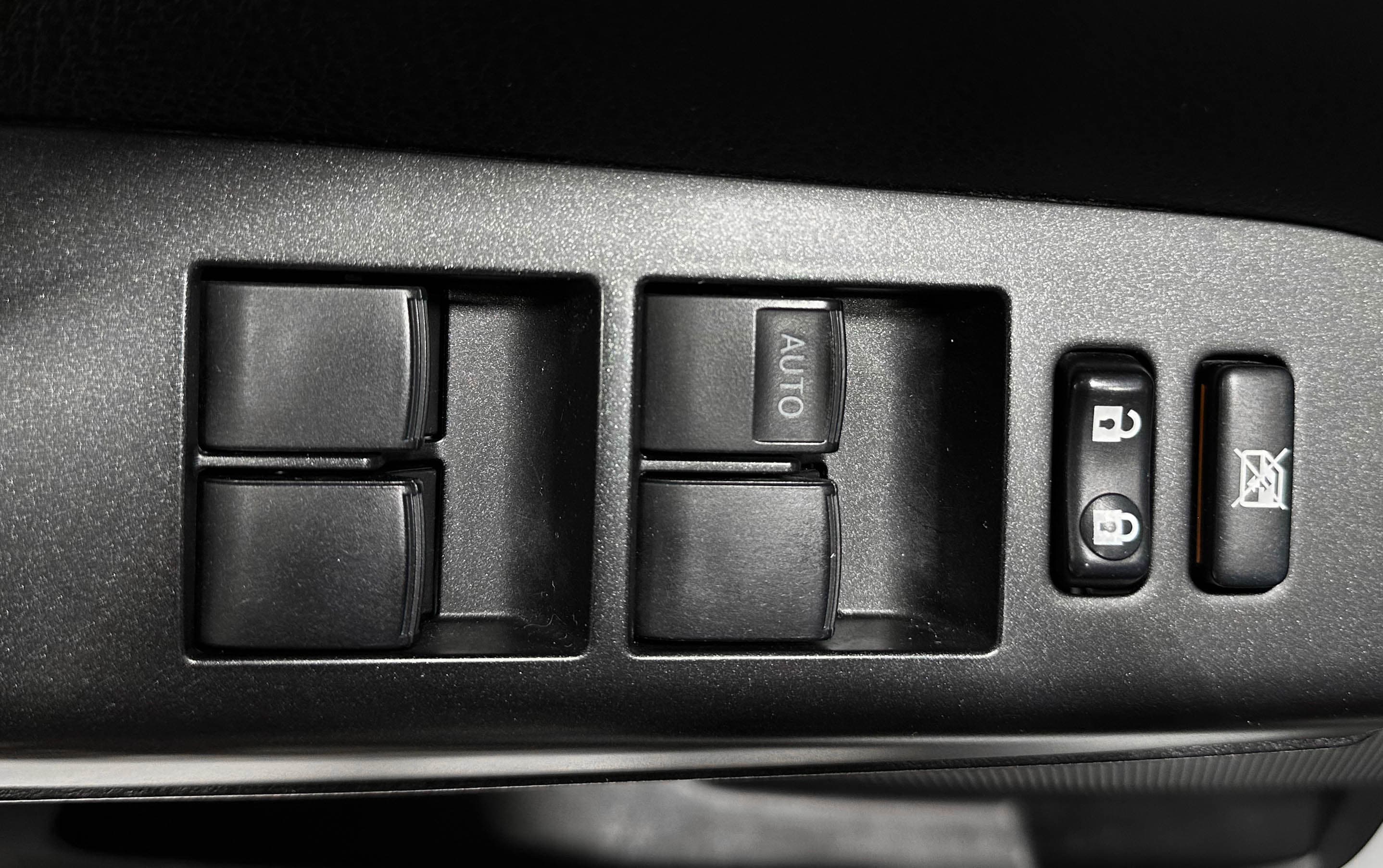 Toyota RAV4 - фото 17