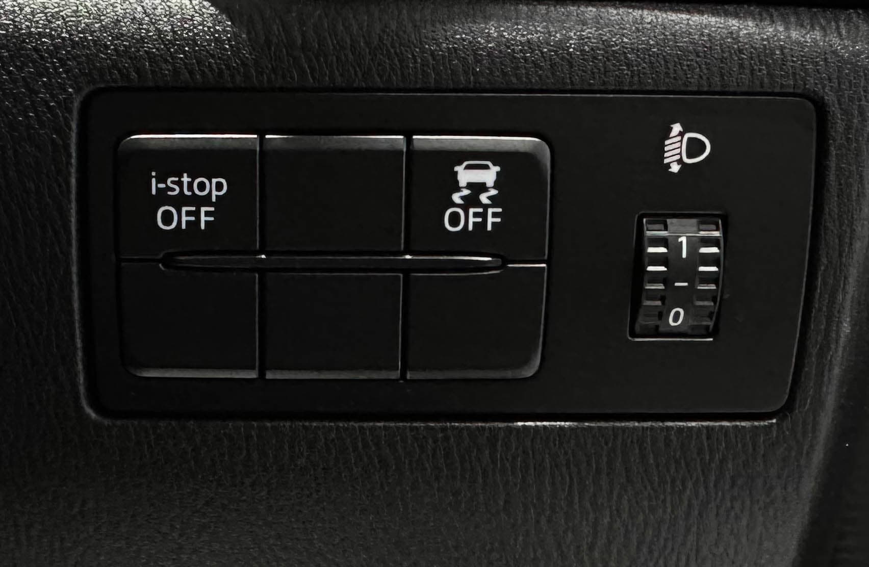 Mazda Axela - фото 18