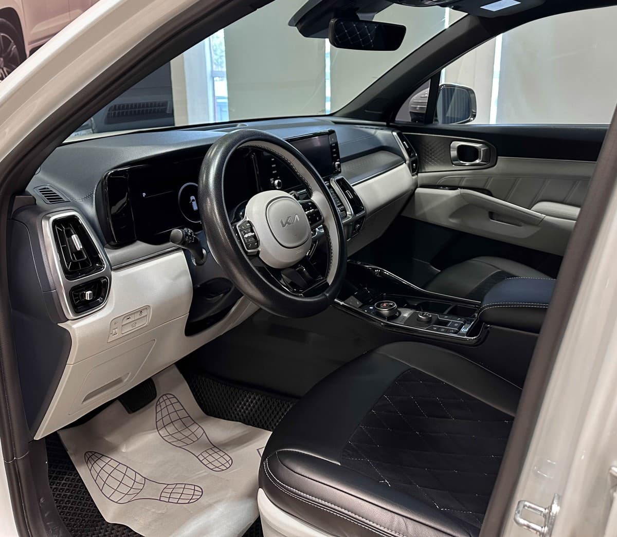 Kia Sorento - фото 10