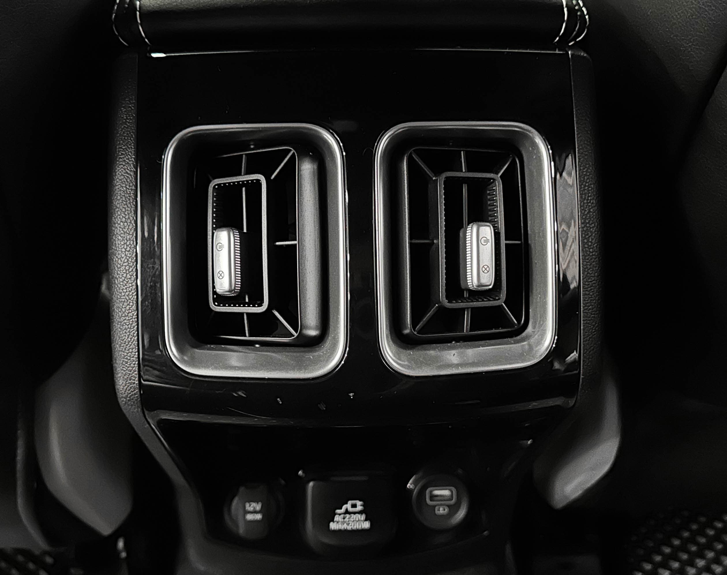 Kia Sorento - фото 34