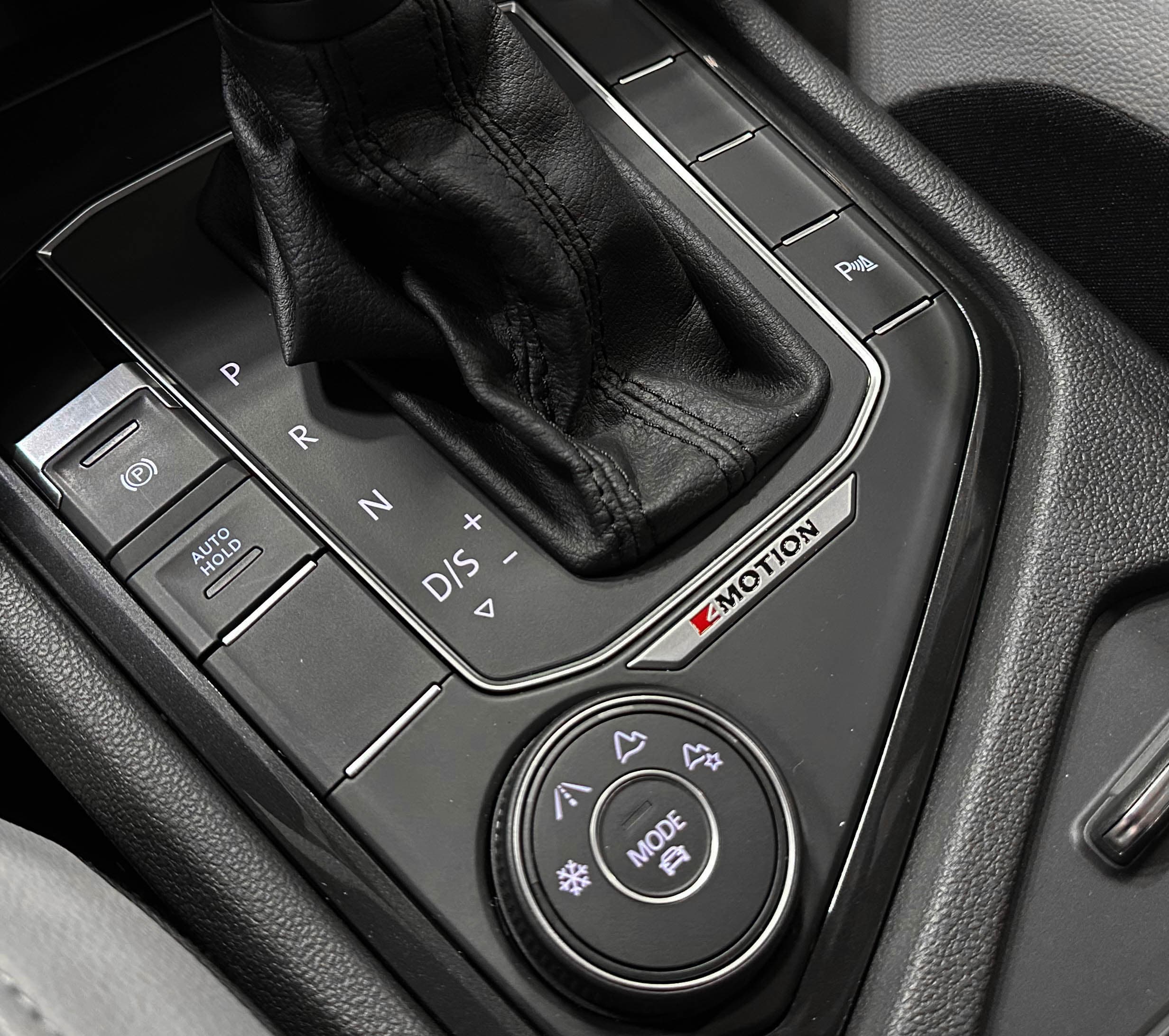 Volkswagen Tiguan - фото 18