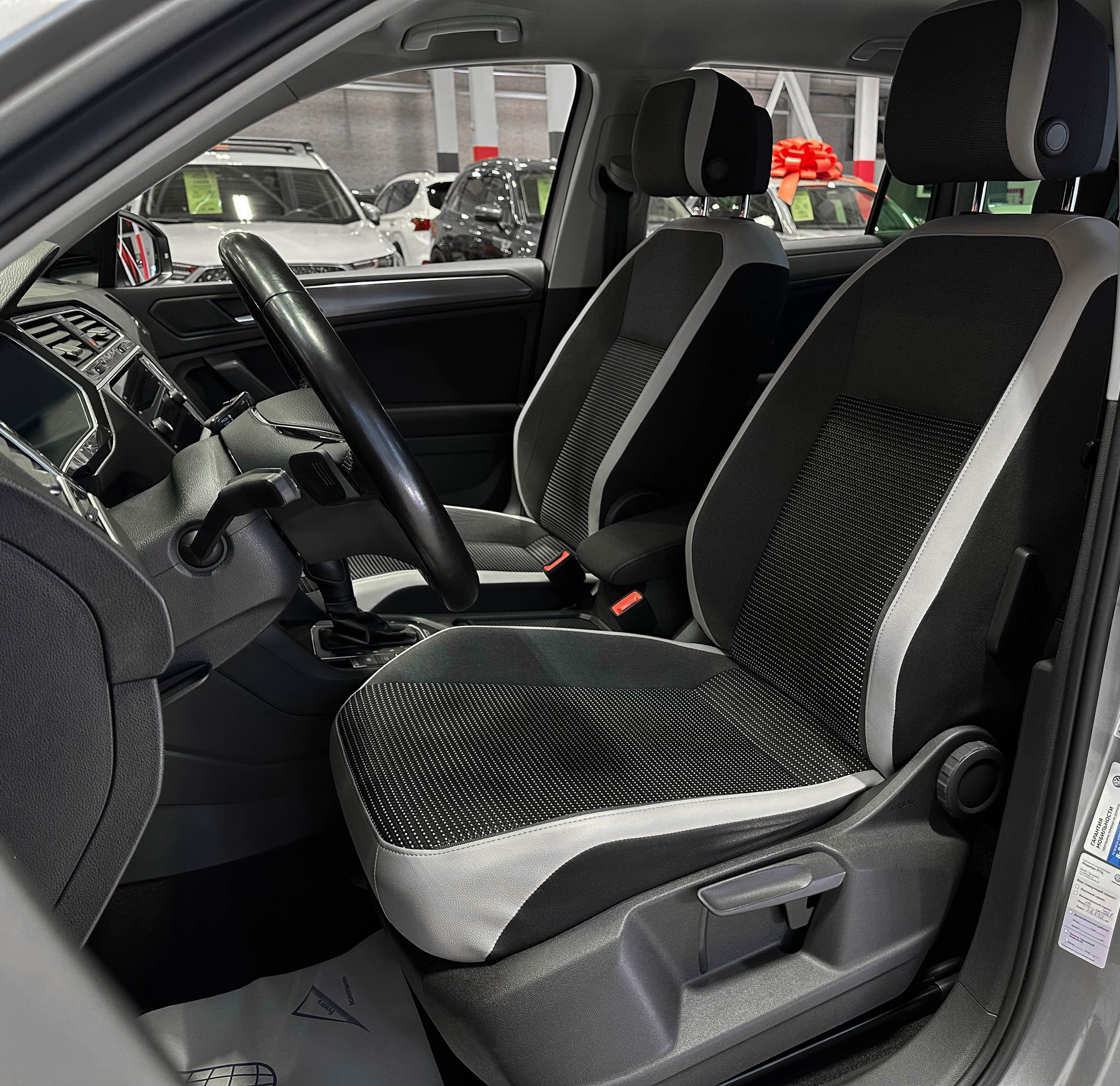 Volkswagen Tiguan - фото 10