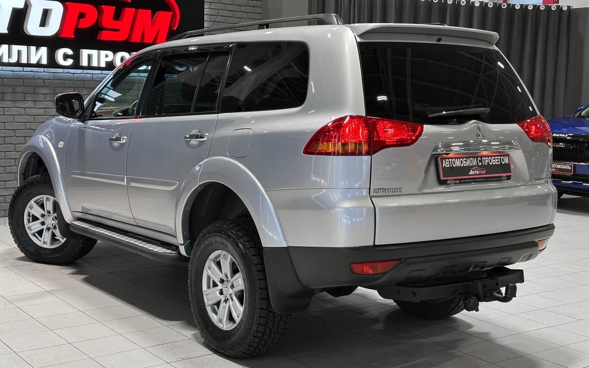 Mitsubishi Pajero Sport - фото 9