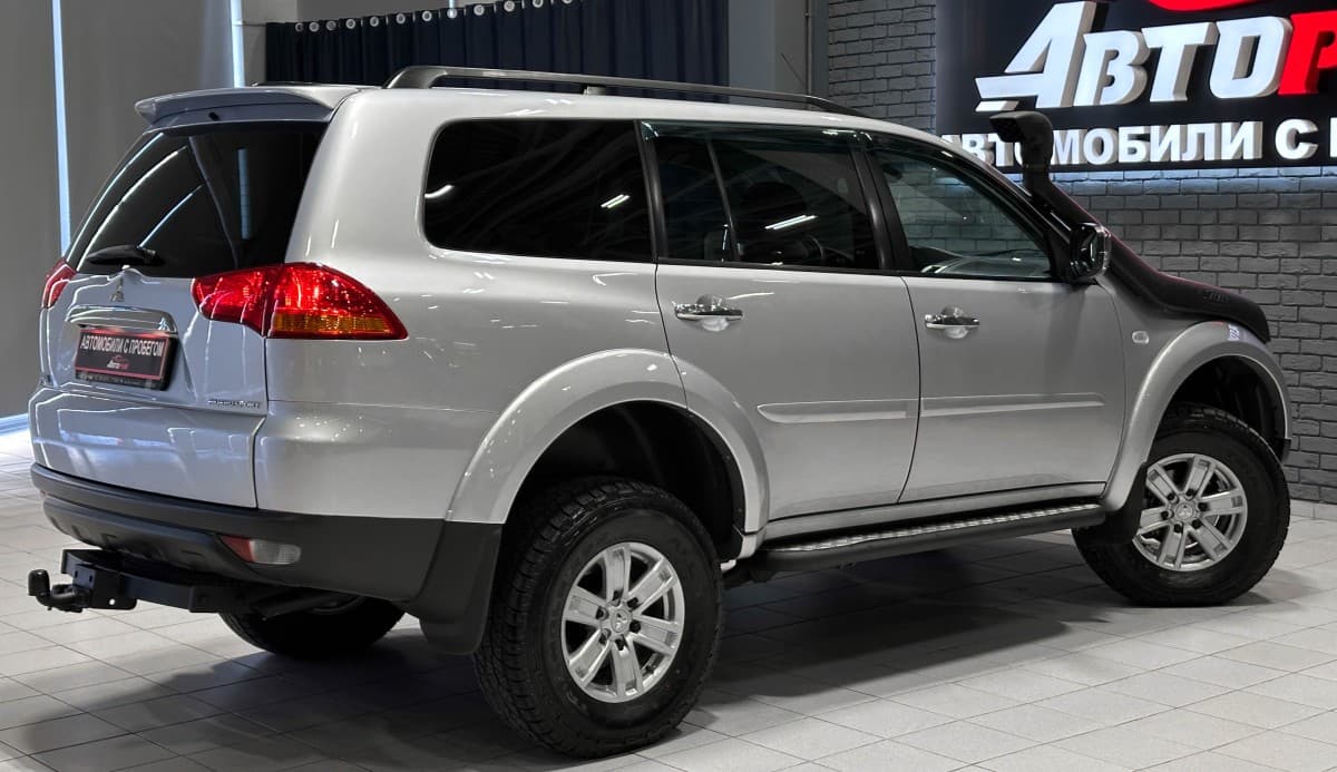 Mitsubishi Pajero Sport - фото 6