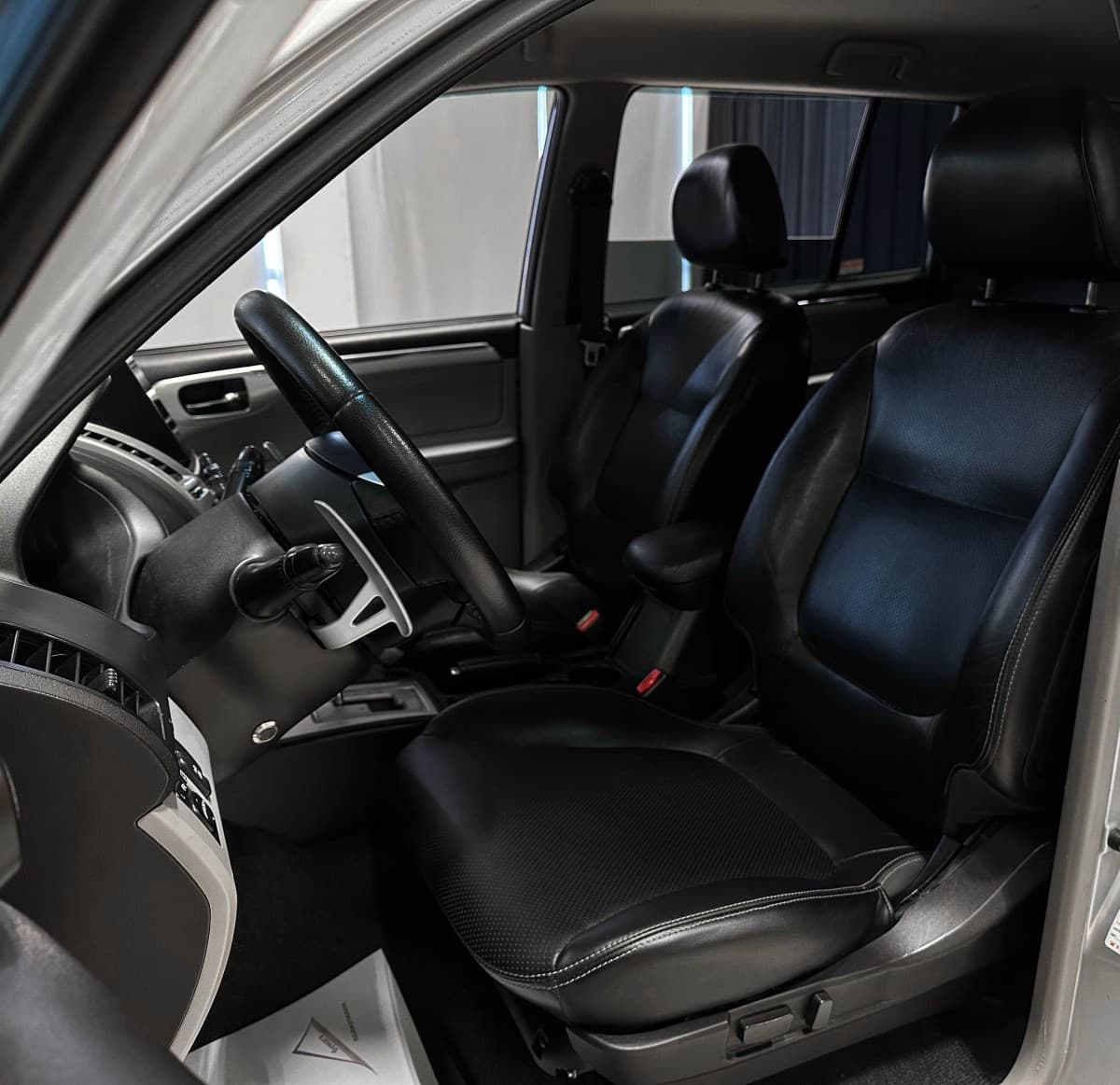 Mitsubishi Pajero Sport - фото 11