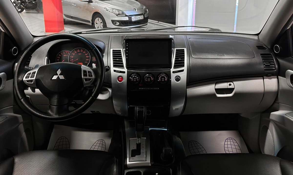 Mitsubishi Pajero Sport - фото 26