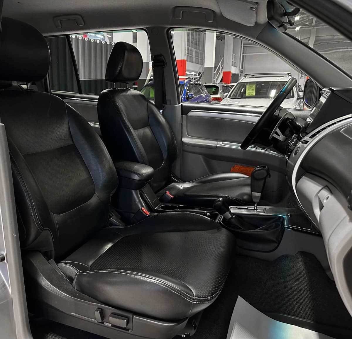 Mitsubishi Pajero Sport - фото 15