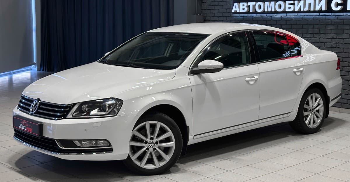 Volkswagen Passat - 2