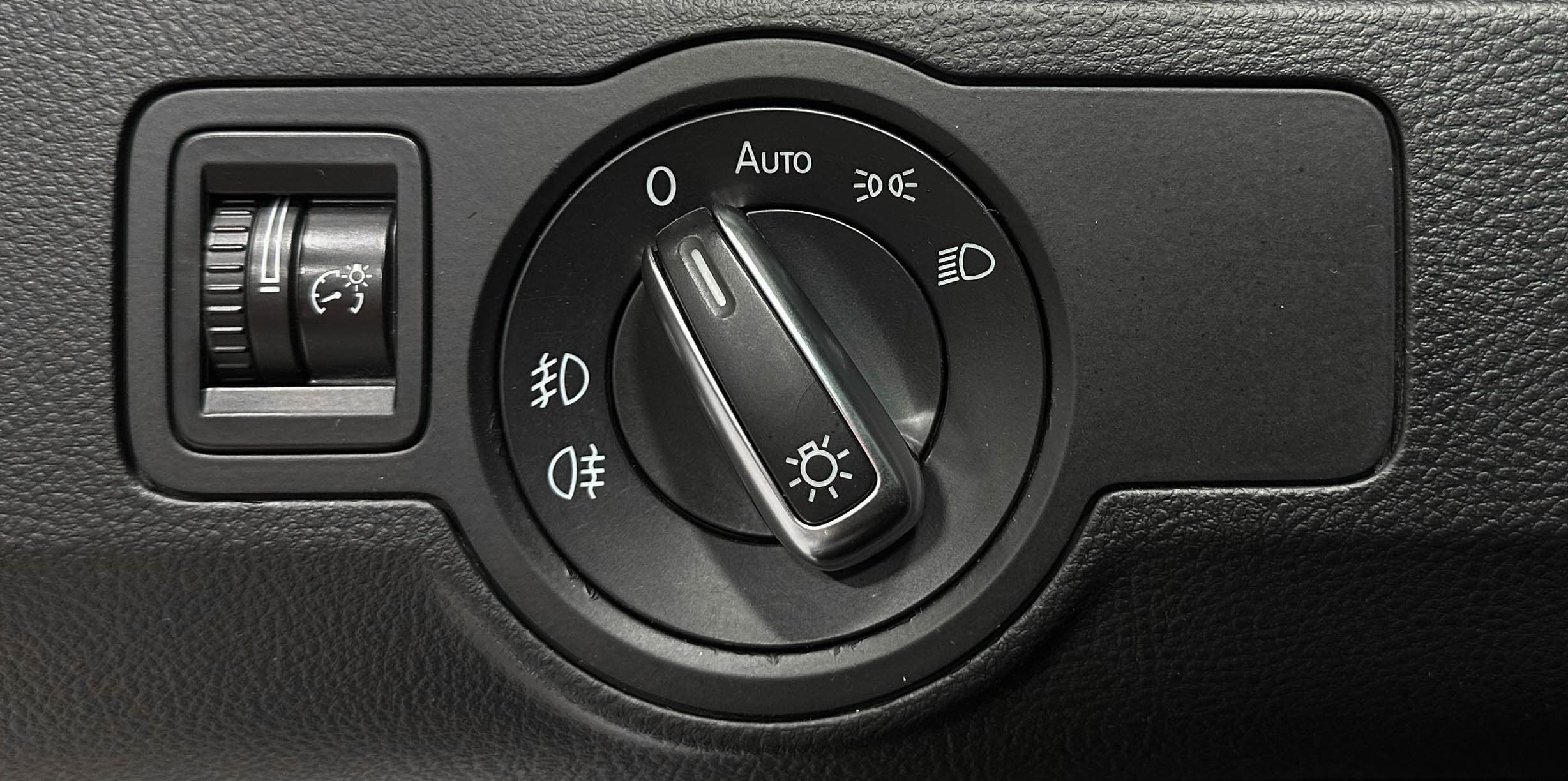 Volkswagen Passat - фото 18