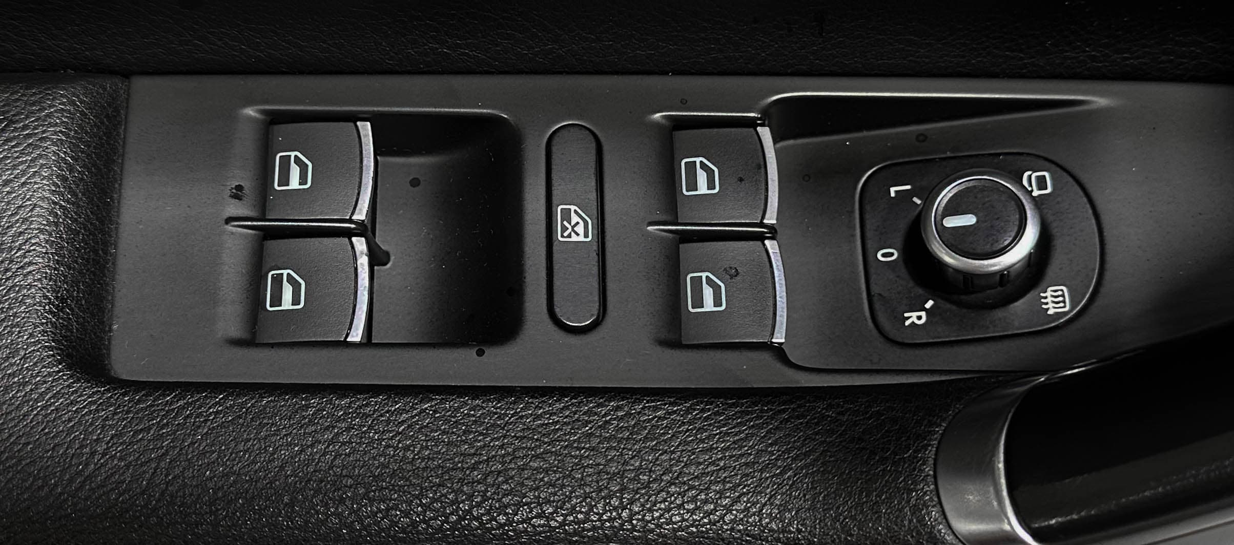 Volkswagen Passat - фото 17