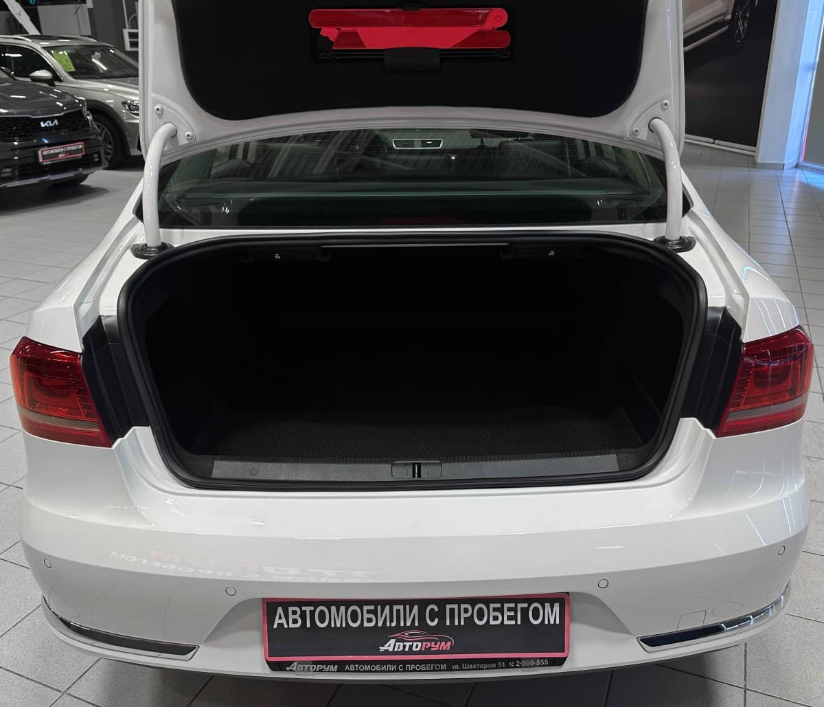 Volkswagen Passat - фото 13