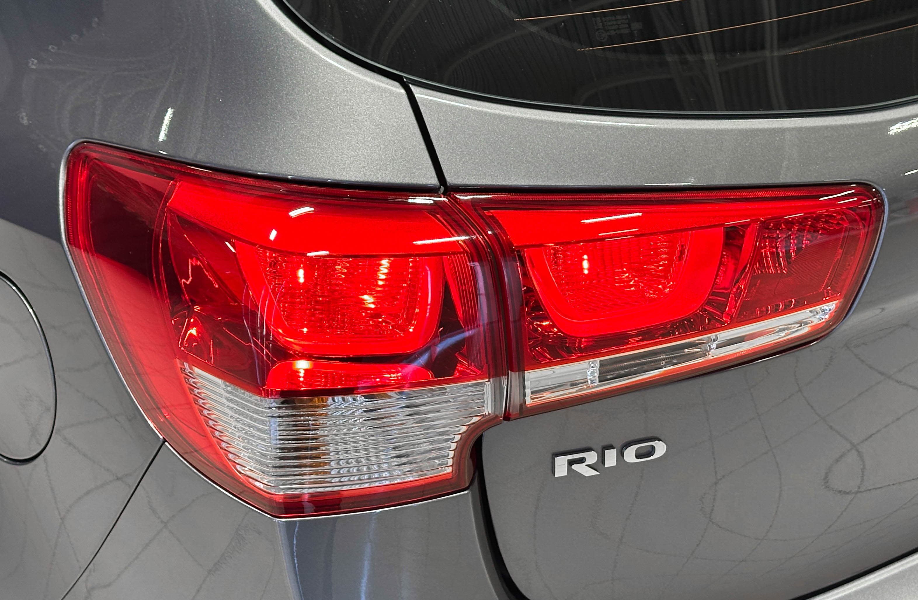 Kia Rio - фото 8