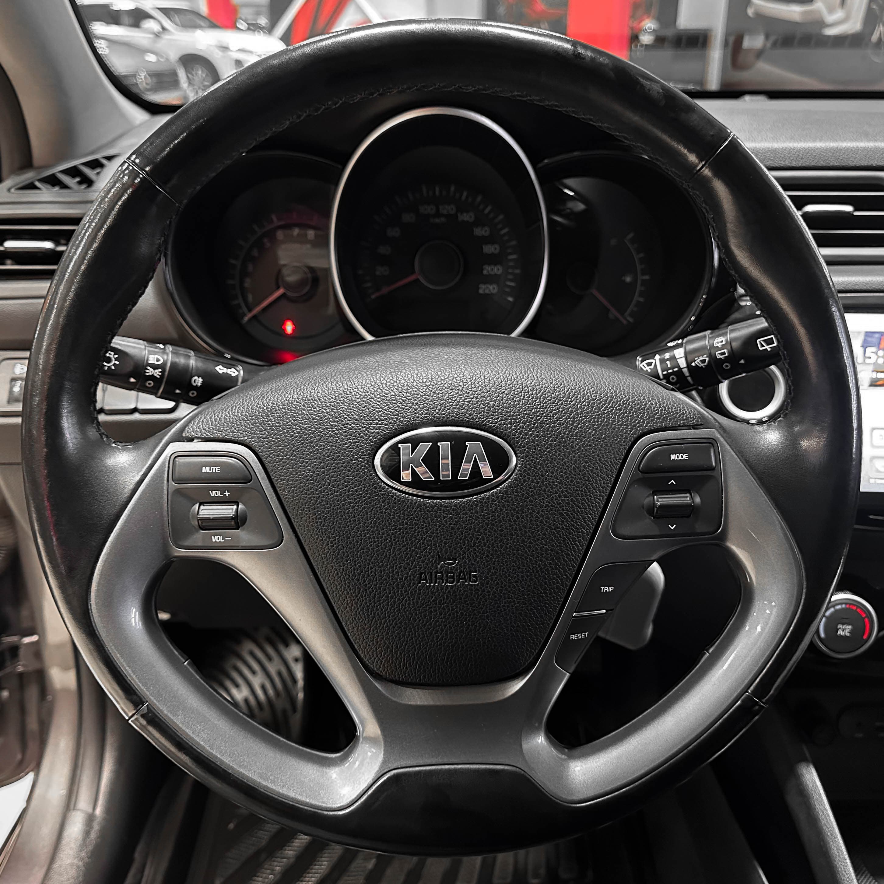Kia Rio - фото 24