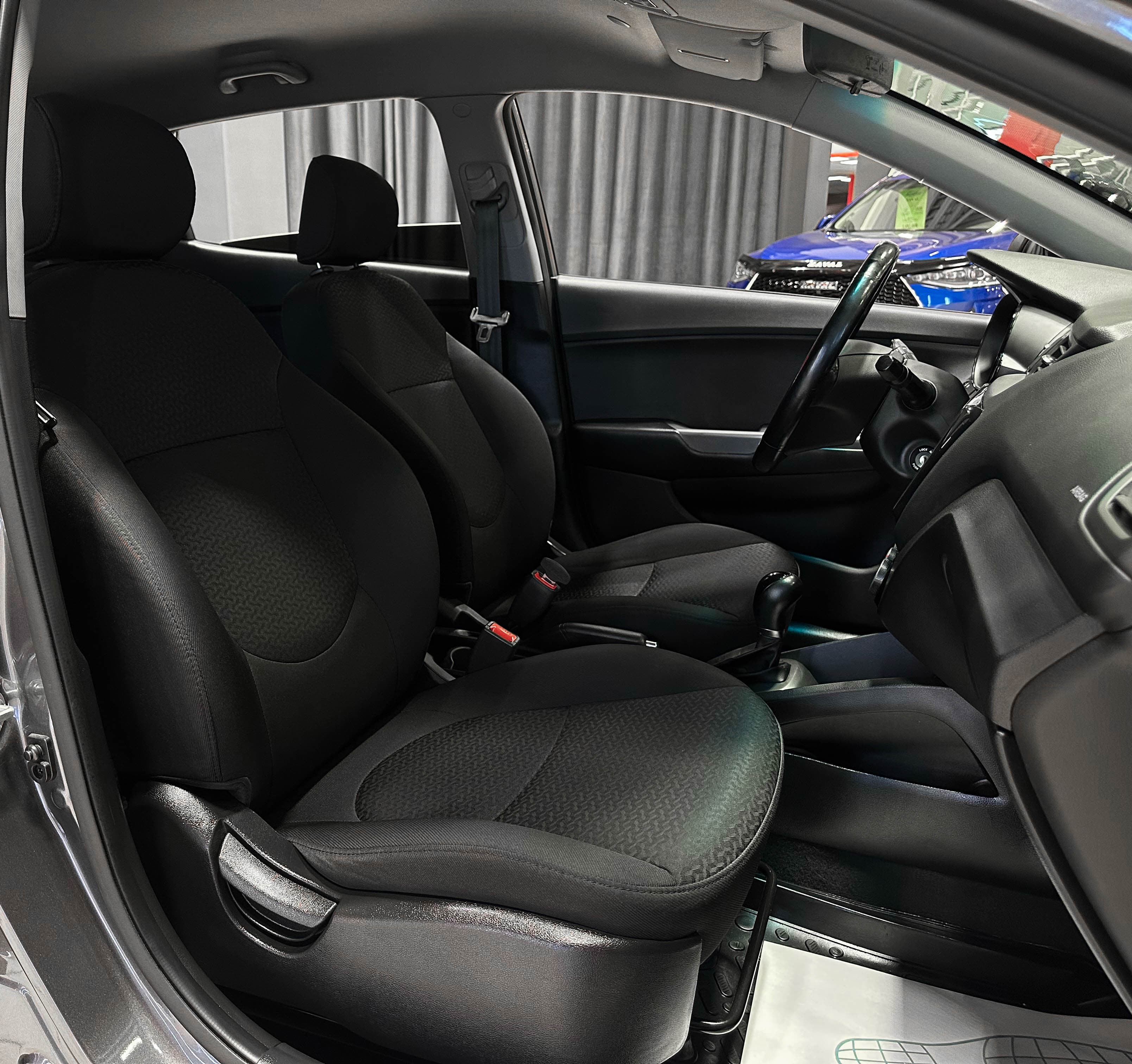 Kia Rio - фото 14