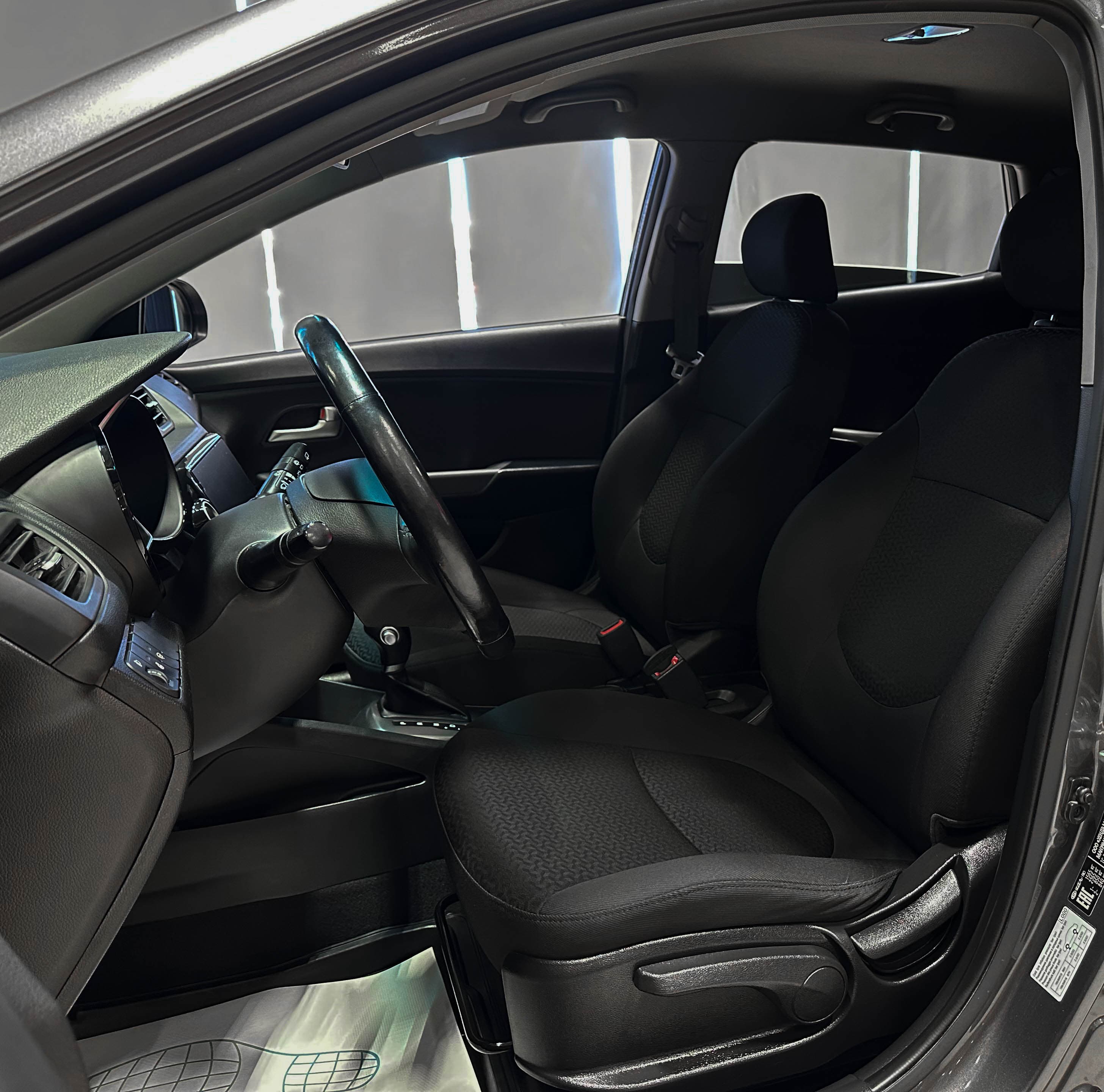 Kia Rio - фото 11
