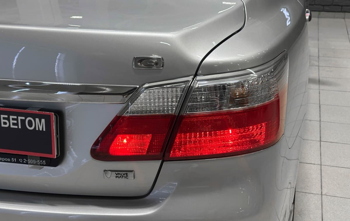 Toyota Premio - фото 8