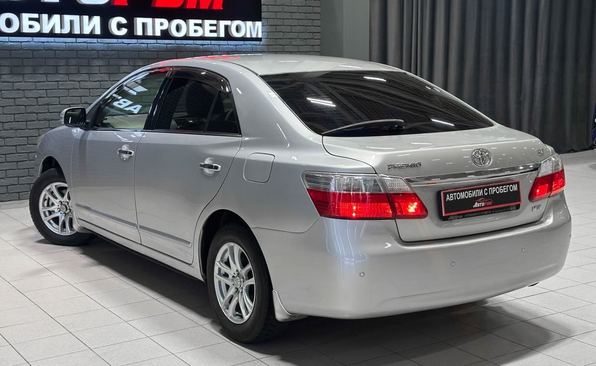 Toyota Premio - фото 9