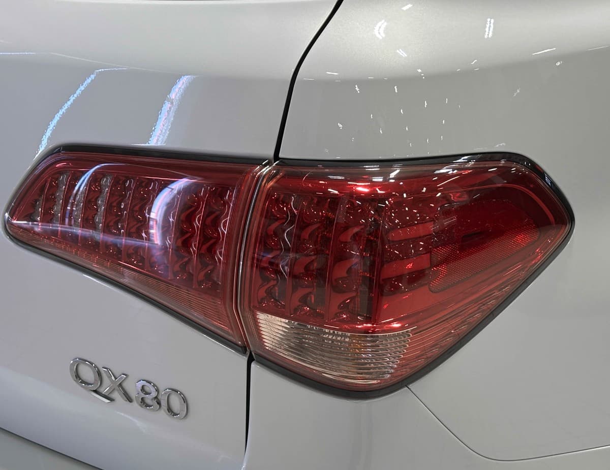 Infiniti QX80 - фото 8