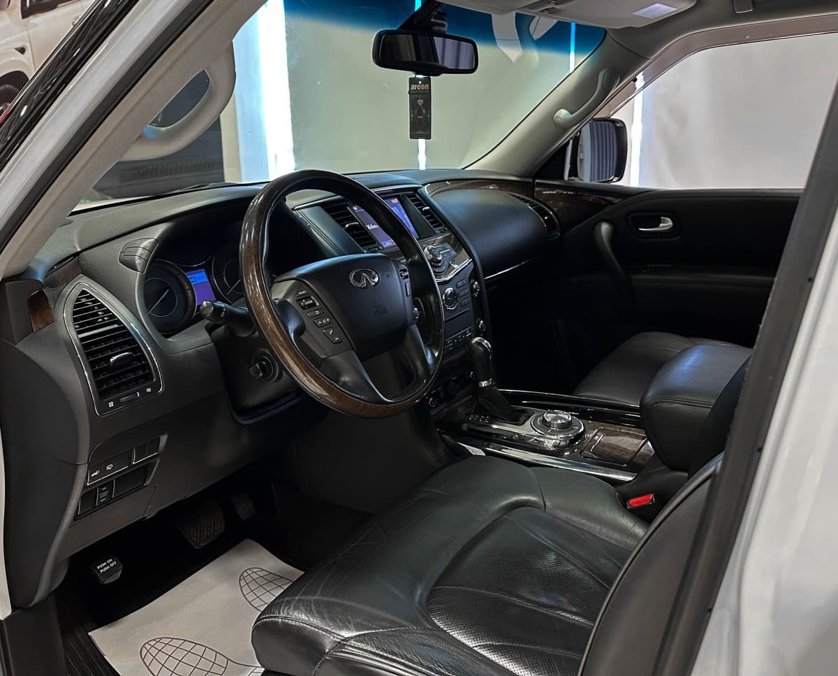 Infiniti QX80 - фото 10