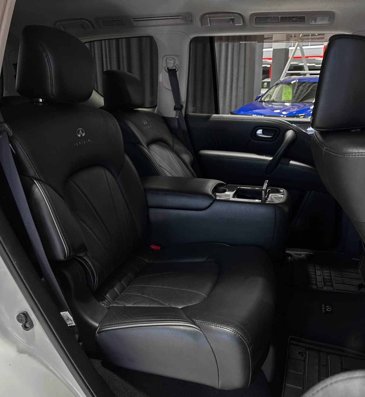 Infiniti QX80 - фото 14