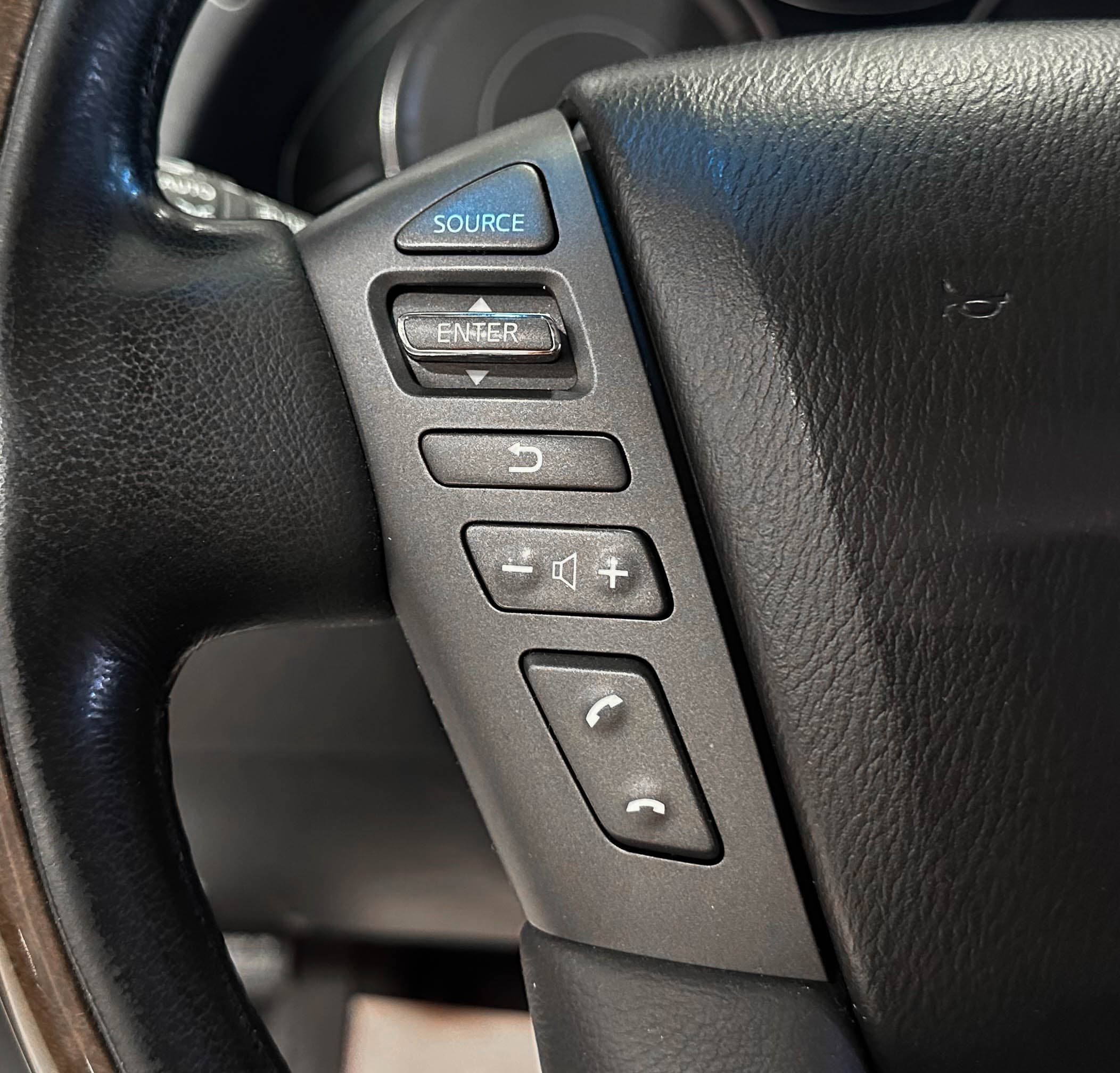 Infiniti QX80 - фото 19