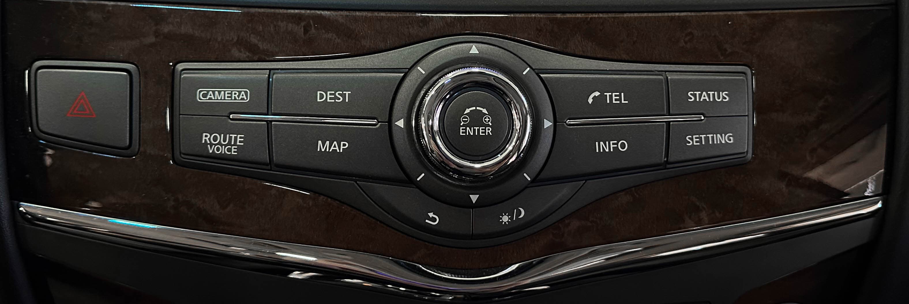 Infiniti QX80 - фото 24