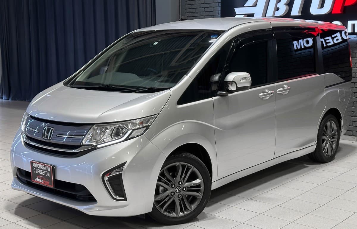 Honda Stepwgn - 2