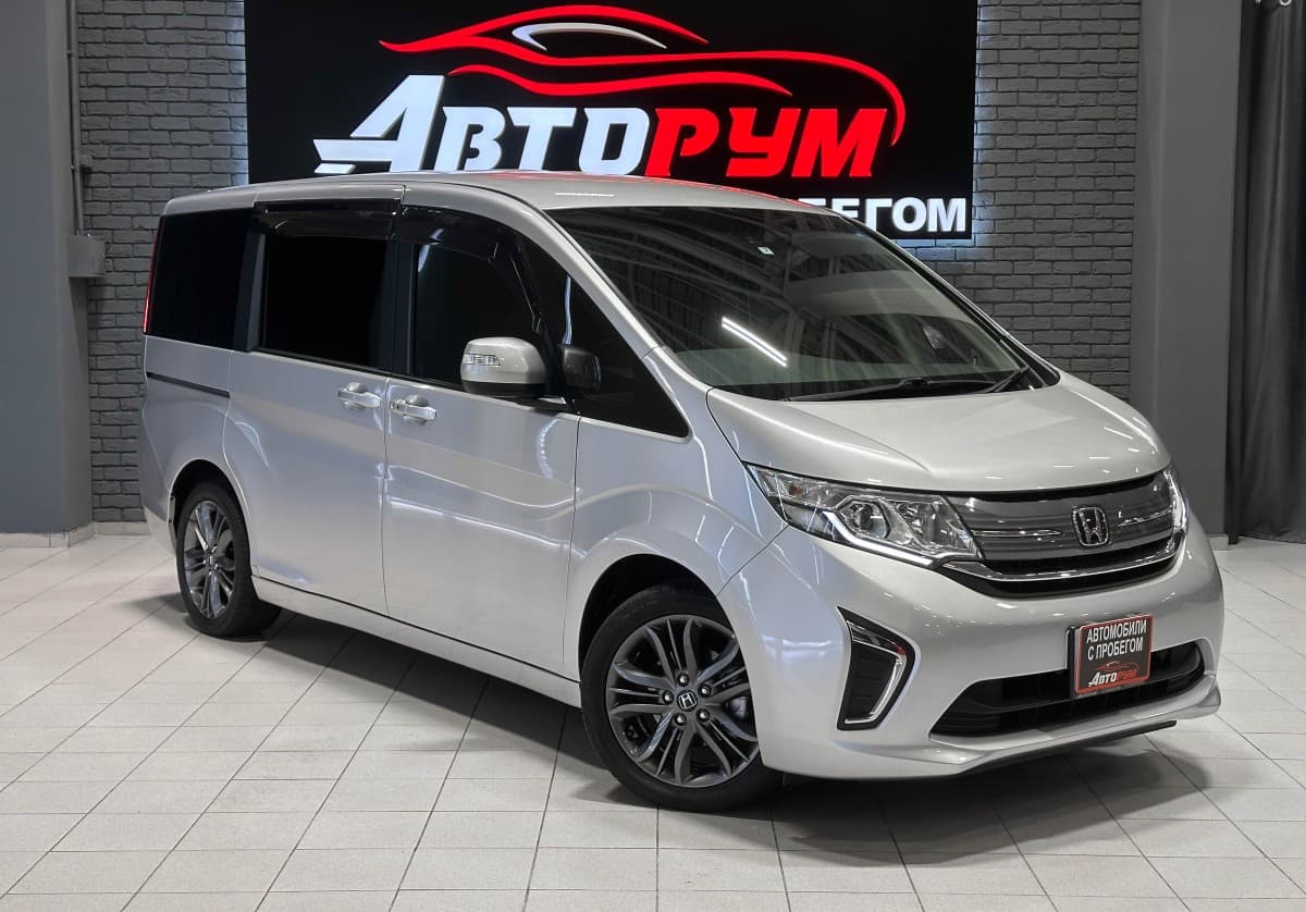 Honda Stepwgn - 1